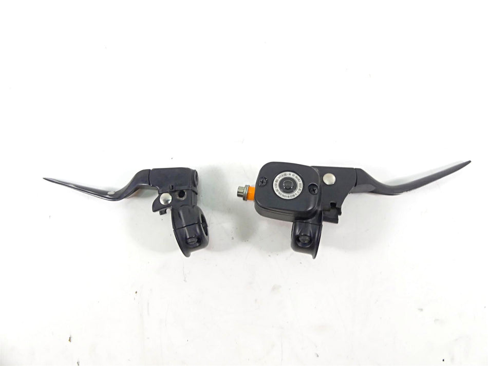 2014 Harley Dyna FXDB Street Bob Front Brake Master & Clutch Perch 45029-11D {{ shop.shopifyCountryName }} - Mototech271
