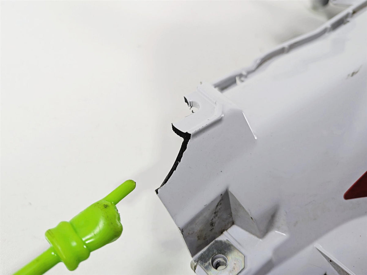 2019 BMW R1250GS K50 Right Main Tank Fairing Cover Read 46638563502 46638563504 {{ shop.shopifyCountryName }} - Mototech271