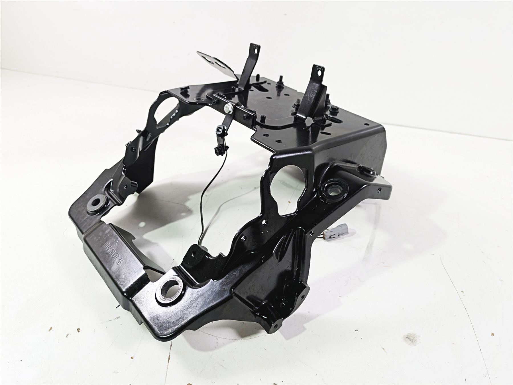 2019 Indian Chieftain Limited Front Fairing Stay Holder Bracket 1024169 1025003 {{ shop.shopifyCountryName }} - Mototech271