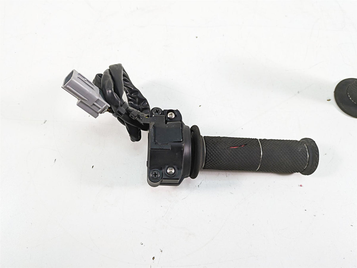 2020 Ducati Hypermotard 950 SP Ride Fly By Wire Throttle Grips -Read 66020141A {{ shop.shopifyCountryName }} - Mototech271