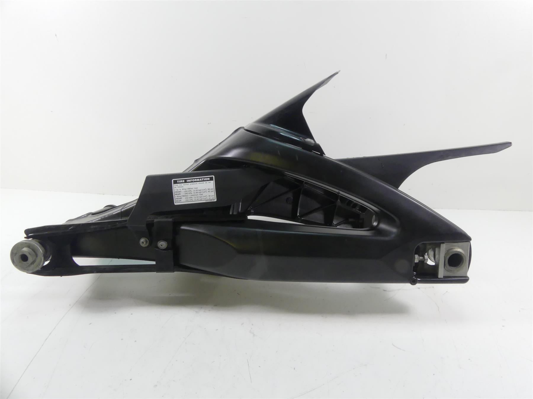 2007 Yamaha FZ1 Fazer Rear Swingarm Swing Arm & Axle Set 2D1-22110-11-00