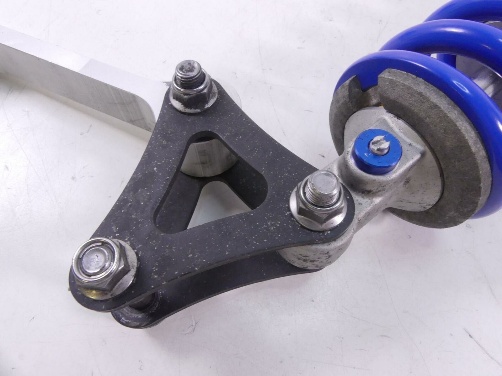 2009 Triumph Street Triple 675R Kyb Rear Shock Suspension + Links -Read T2053195 {{ shop.shopifyCountryName }} - Mototech271