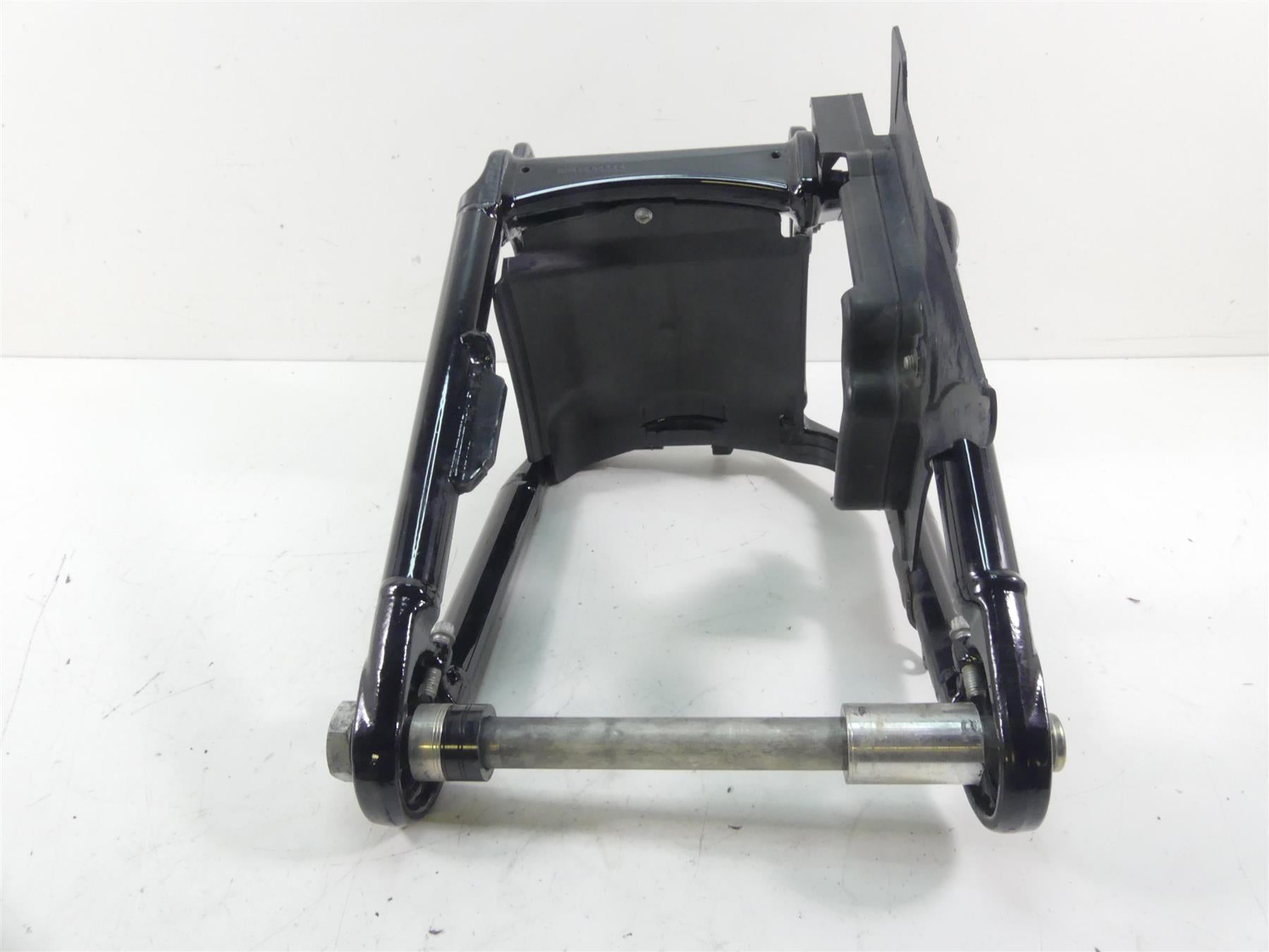 2019 Harley Softail FXBB Street Bob Rear Swingarm Swing Arm & 25mm Axle 47400062 {{ shop.shopifyCountryName }} - Mototech271