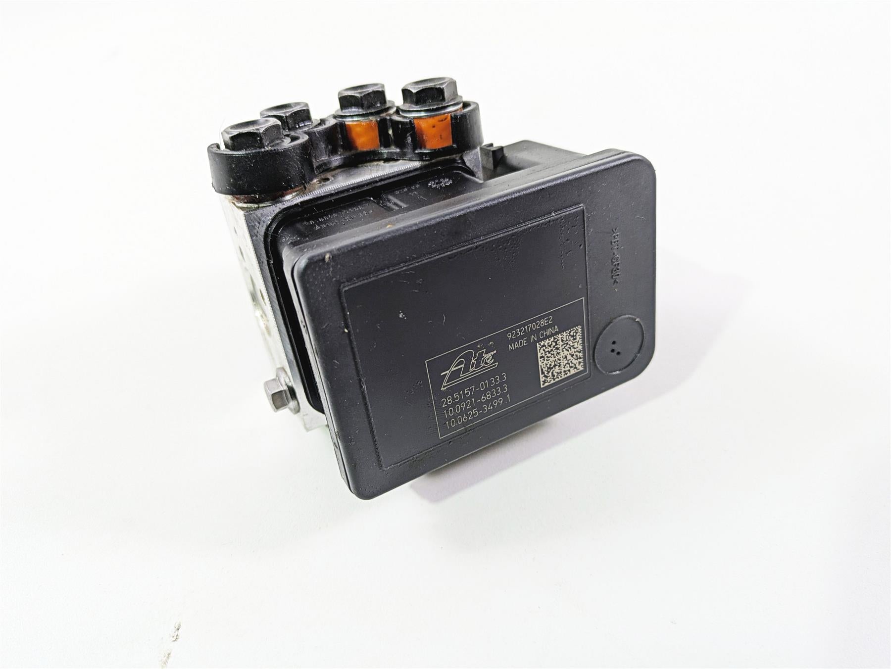2024 Triumph Tiger 900 GT Abs Brake Pump Unit Module T2029921 T2029920 {{ shop.shopifyCountryName }} - Mototech271