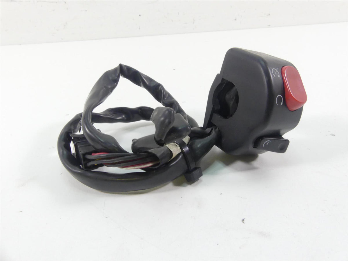 2006 Triumph Daytona 675 Right Hand Start Kill Control Switch T2049237 {{ shop.shopifyCountryName }} - Mototech271