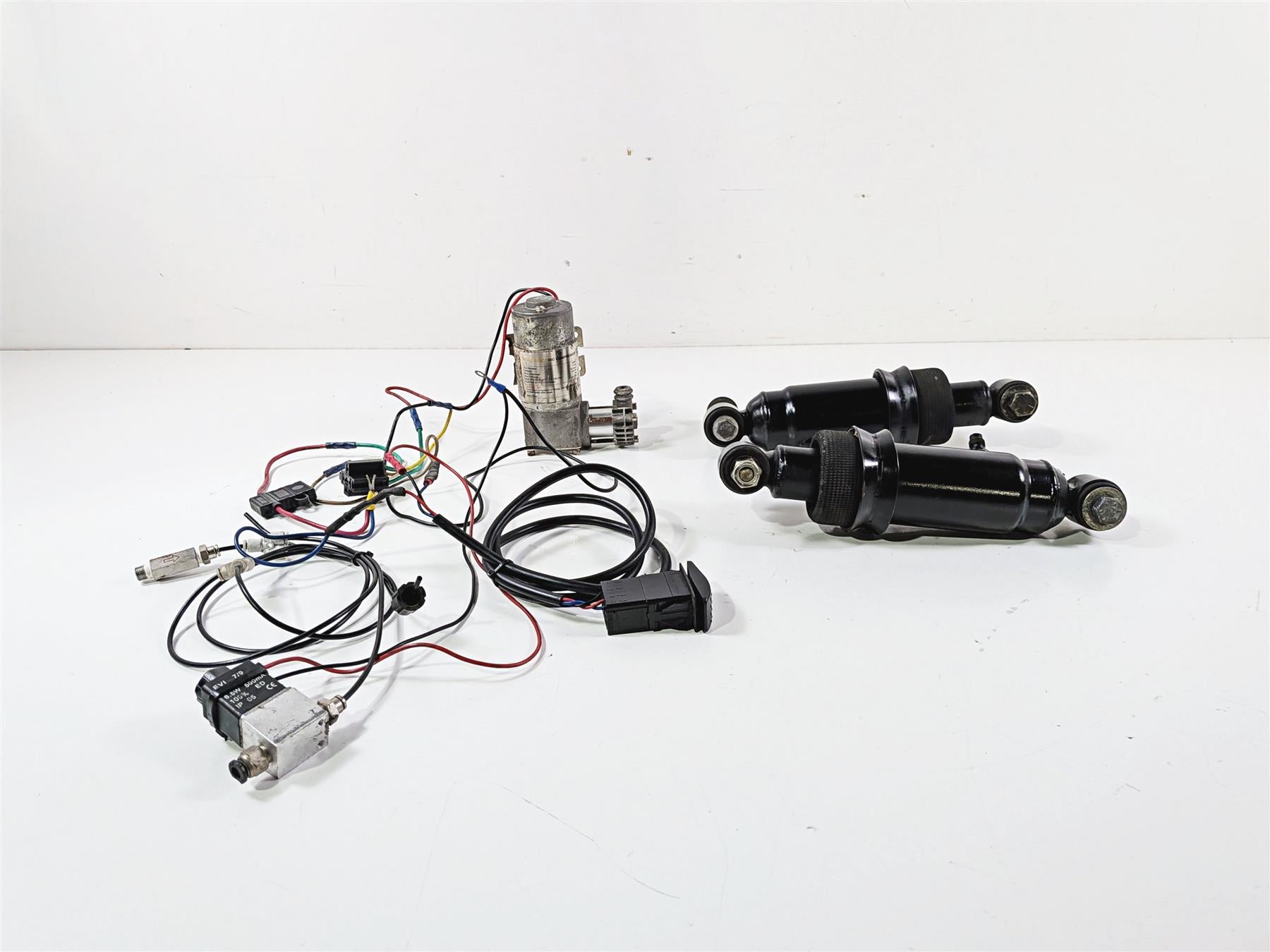 1993 Harley Touring FLHTCU Electra Glide Air Ride System - Brand Unknown {{ shop.shopifyCountryName }} - Mototech271