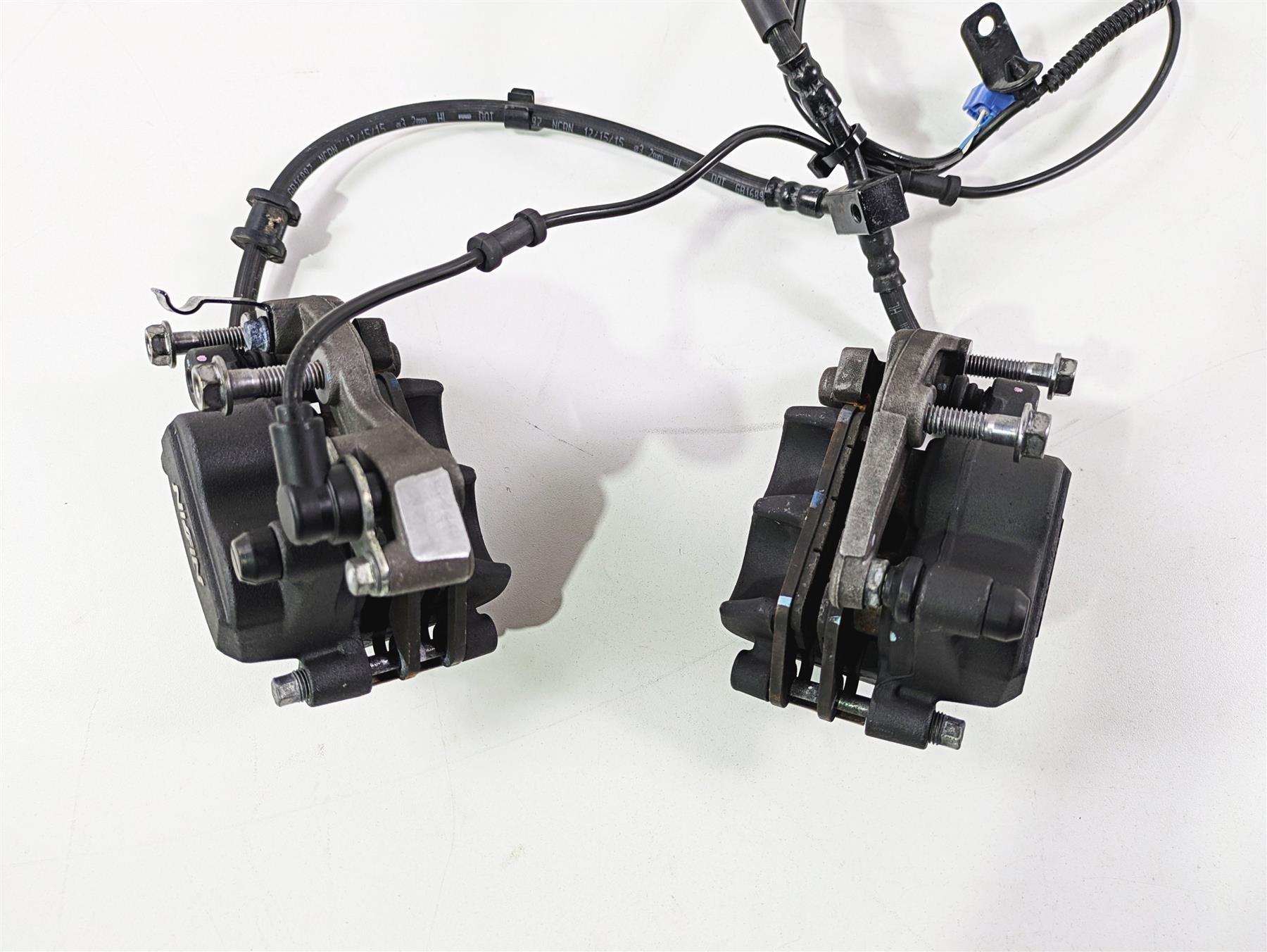 2016 Honda CBR650 F Front Brake Caliper Set - Nissin 45250-MJE-D11 45150-MJE-D01 {{ shop.shopifyCountryName }} - Mototech271