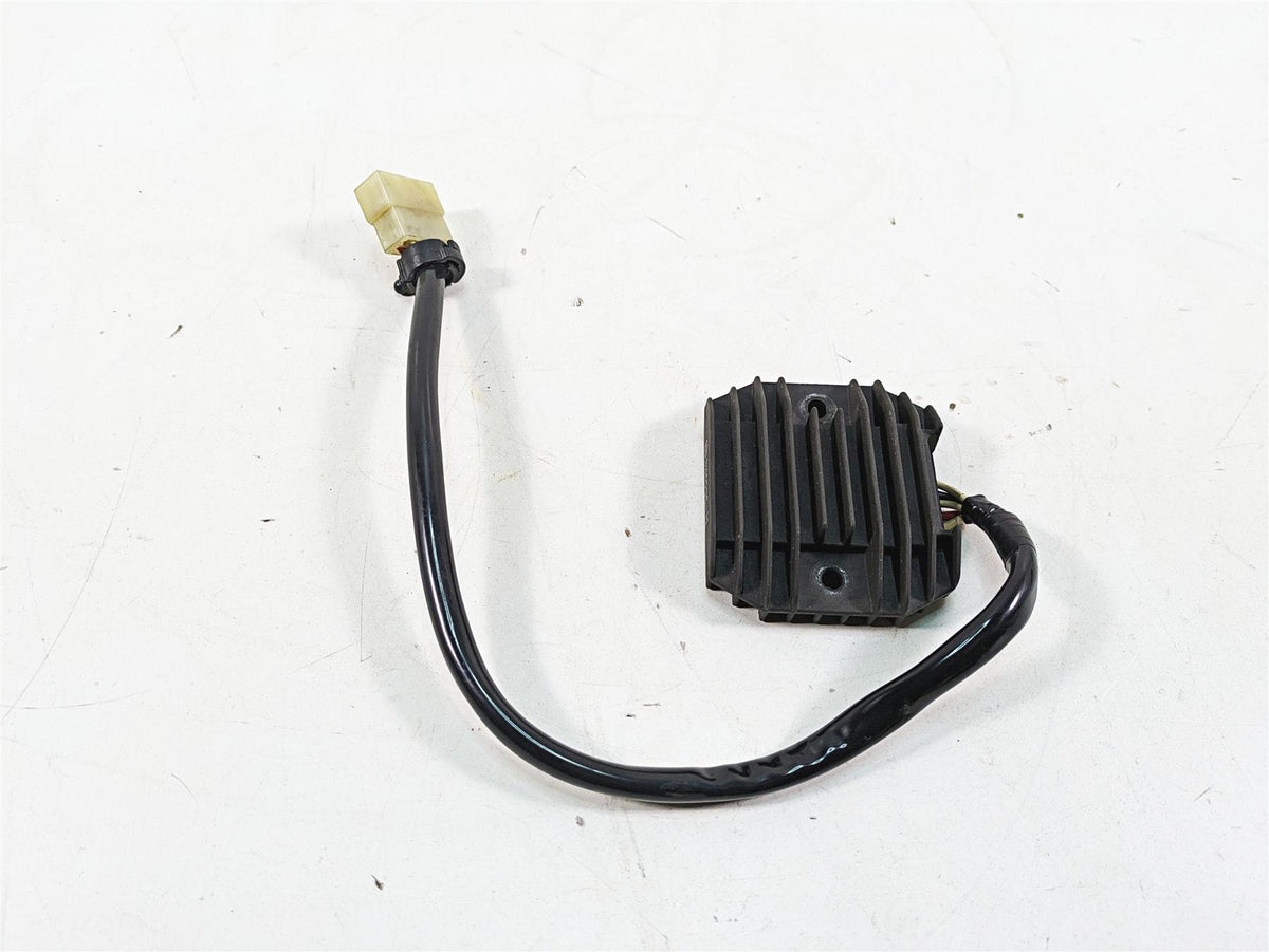 2002 Yamaha FZ1 FZS1000 Fazer Rectifier Voltage Regulator SH650C 5FL-81960-00-00 {{ shop.shopifyCountryName }} - Mototech271