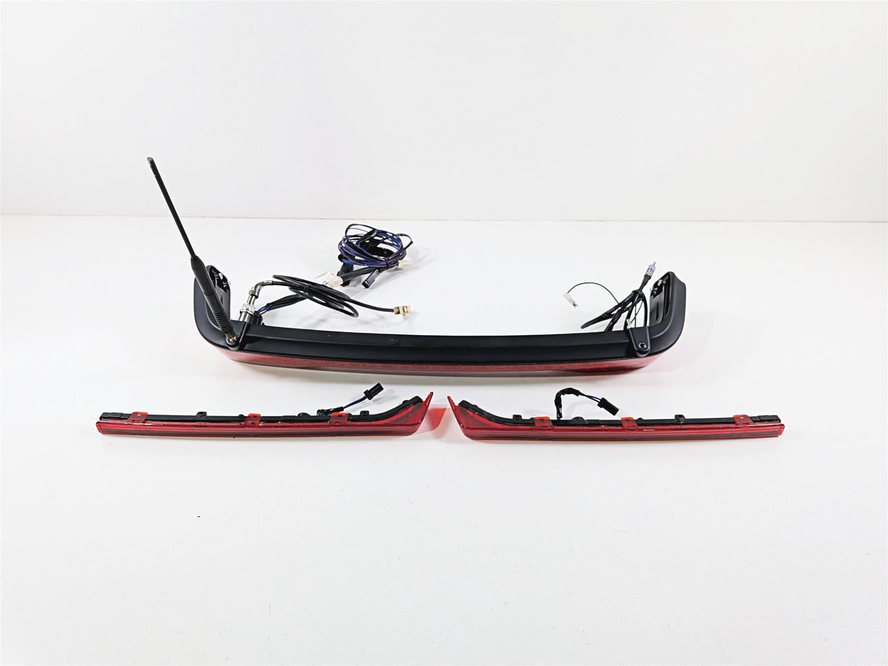 2018 Harley Touring FLHTCU Electra Glide Rear Trunk Tail Light Set 67800093-Mototech271