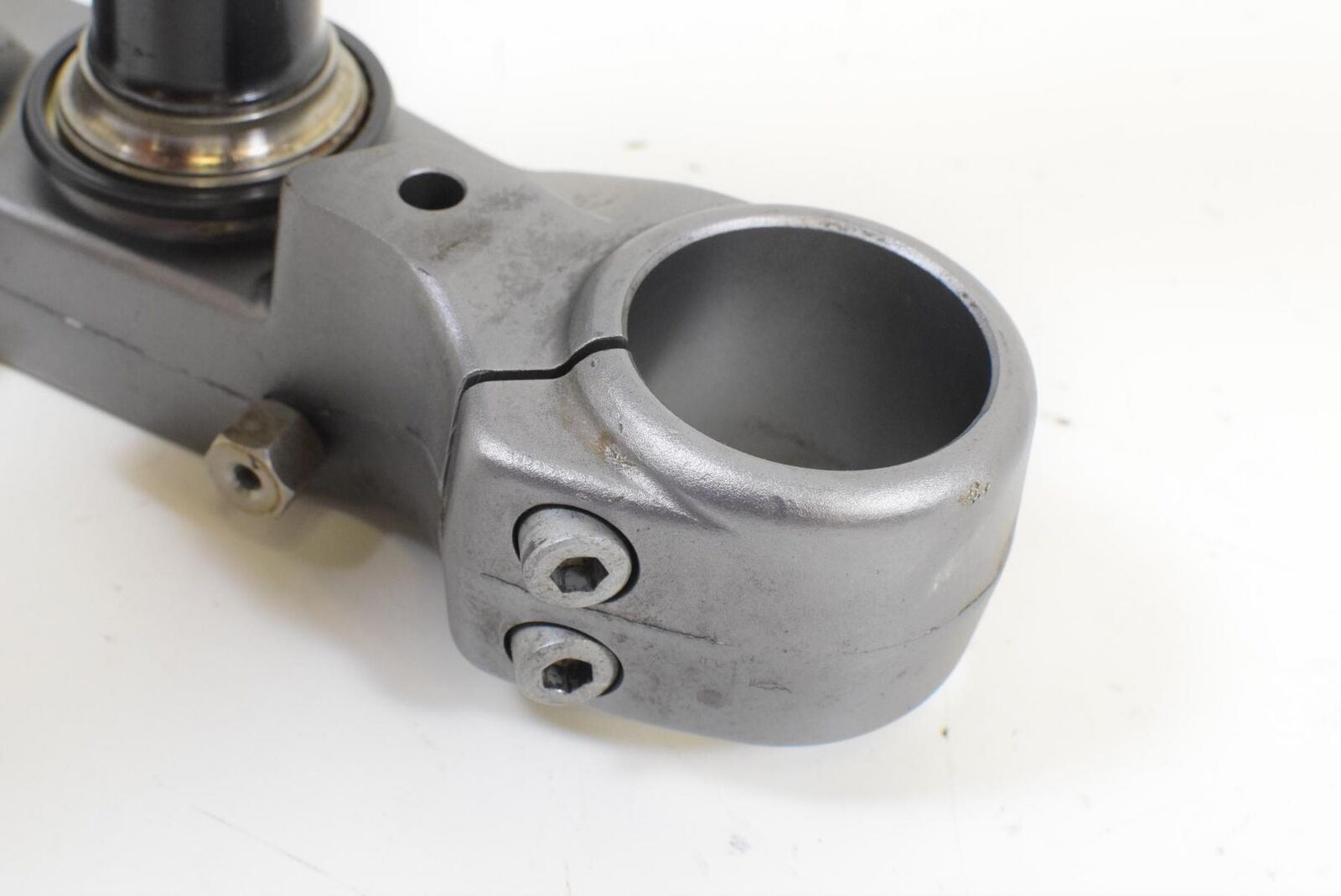 2008 Moto Guzzi 1200 Norge Lower Triple Tree Steering Clamp GU05494030 {{ shop.shopifyCountryName }} - Mototech271