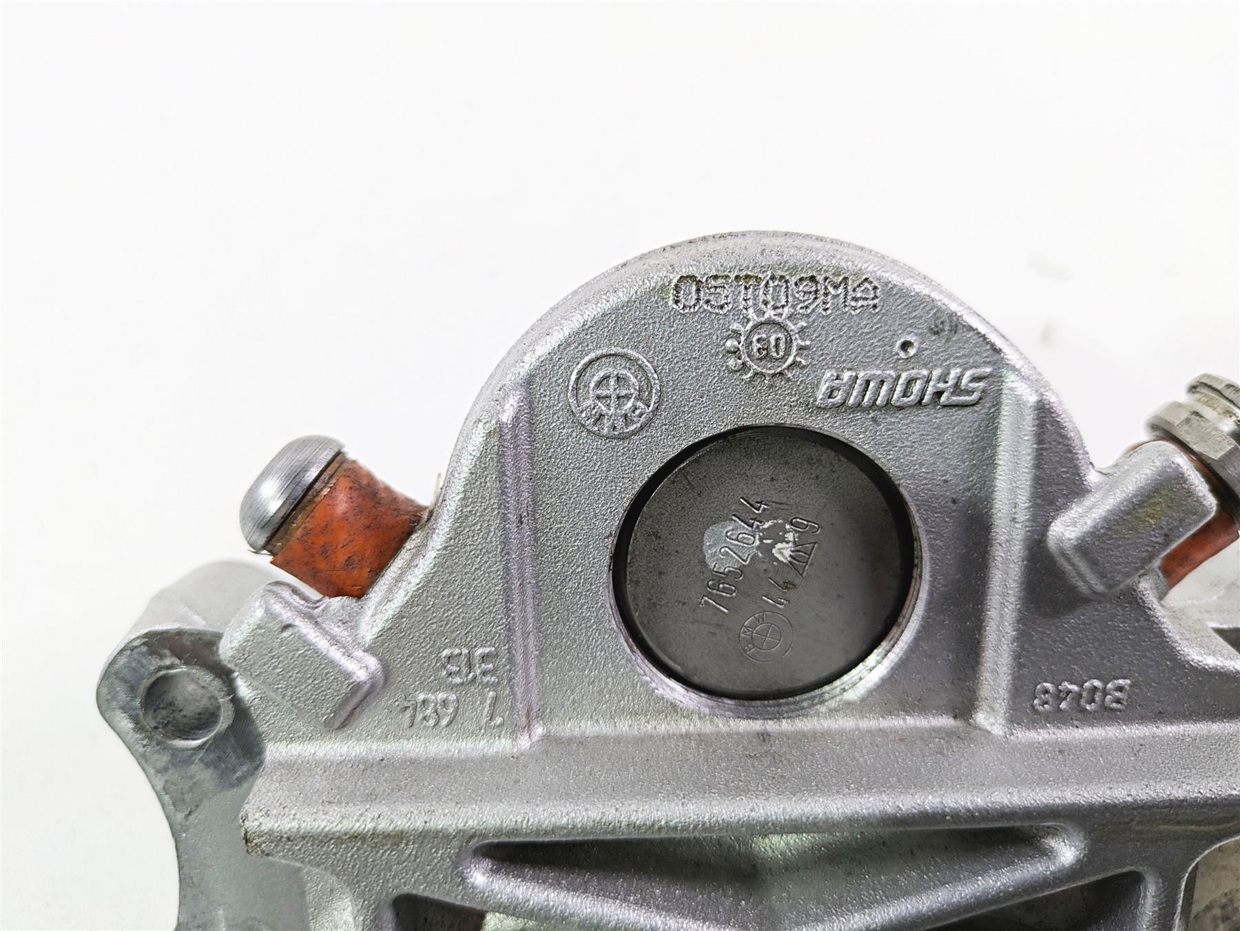 2010 BMW R1200RT K26 Showa Lower Triple Tree Cross & Ball Joint 31427707541 {{ shop.shopifyCountryName }} - Mototech271