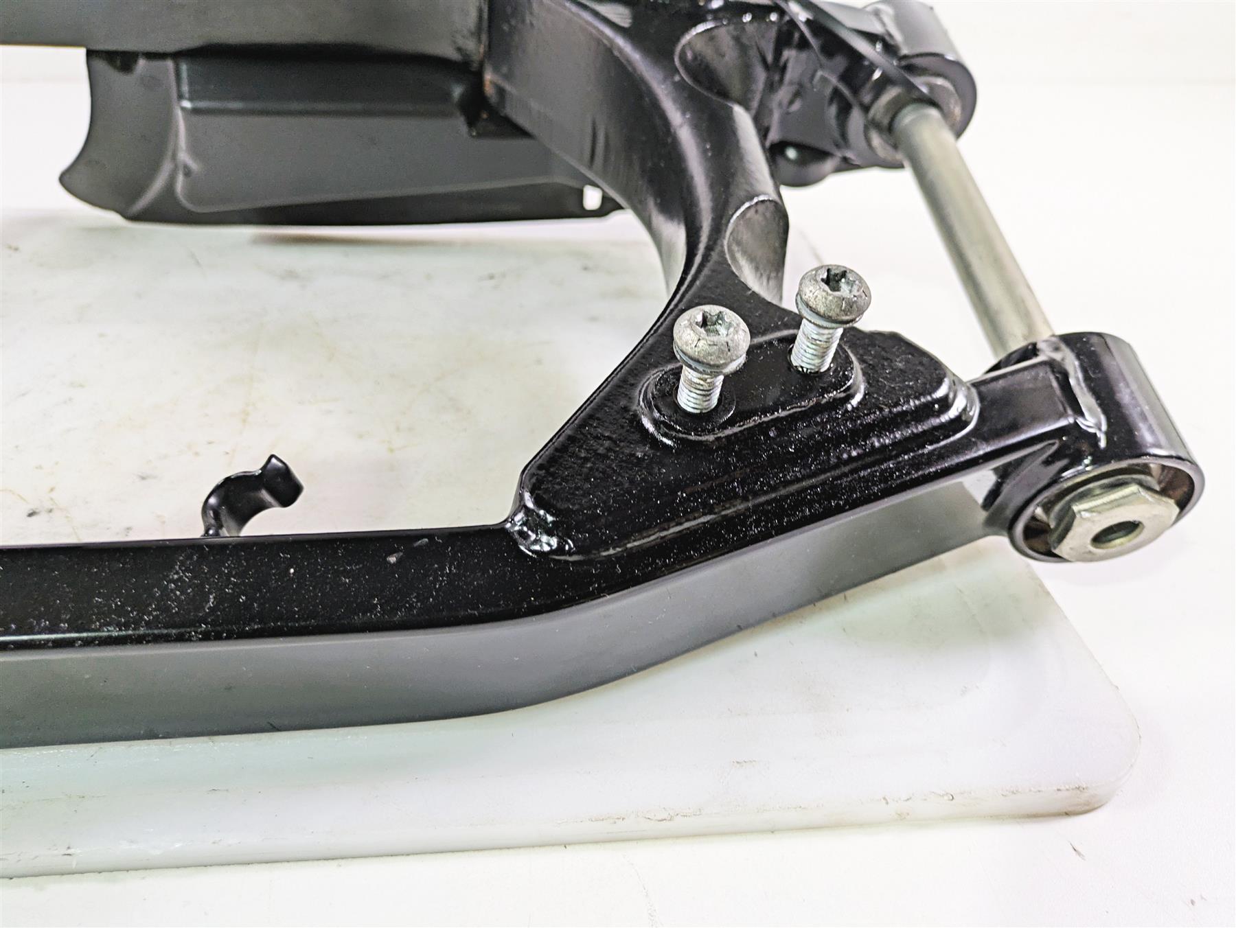 2015 Harley FXDF Dyna Fat Bob Rear Swingarm & Belt Guards 47820-10 {{ shop.shopifyCountryName }} - Mototech271