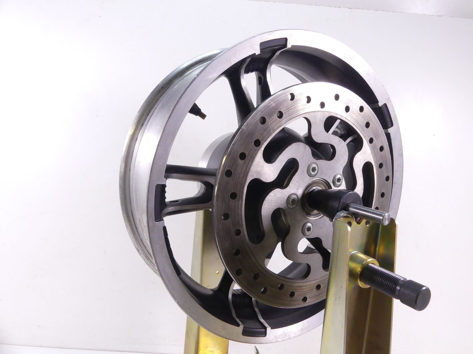 2016 Harley Touring FLHXS Street Glide Sp Straight 16x5 Rear Wheel Rim 40900033 {{ shop.shopifyCountryName }} - Mototech271