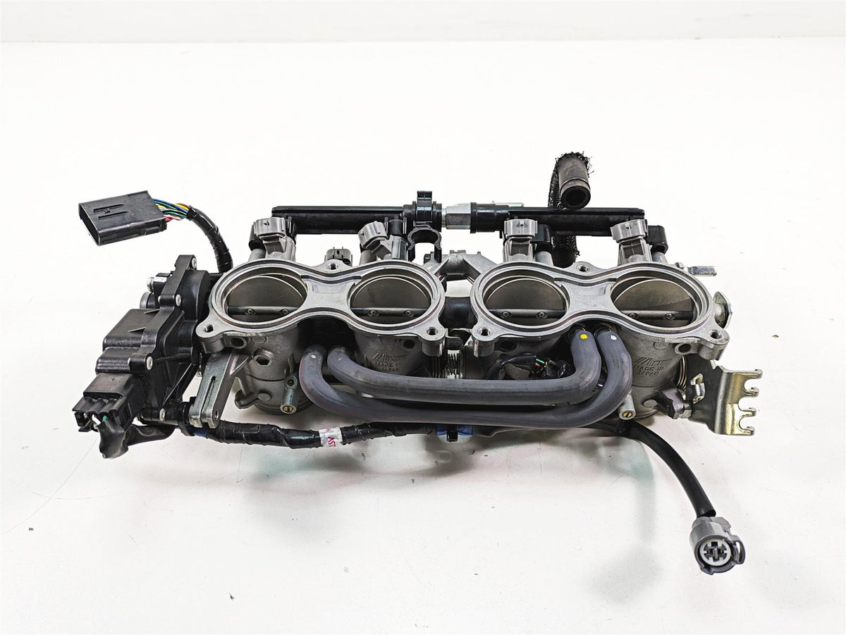 2022 Suzuki GSXR 750 Mikuni Throttle Body Bodies 4K 1340615J21 13406-15J21 {{ shop.shopifyCountryName }} - Mototech271