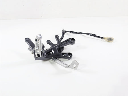 2023 Yamaha MT10 MTN1000 Right Front Footpeg & Brake Pedal B67-27443-10-00 {{ shop.shopifyCountryName }} - Mototech271
