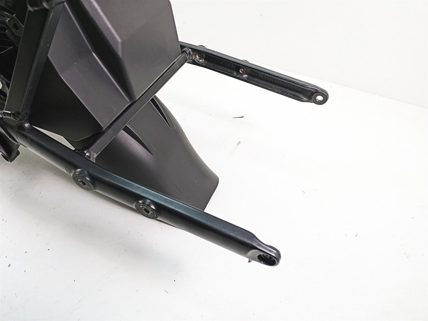 2018 KTM 1090 Adventure R Straight Subframe & Inner Fender 6030300200033 {{ shop.shopifyCountryName }} - Mototech271