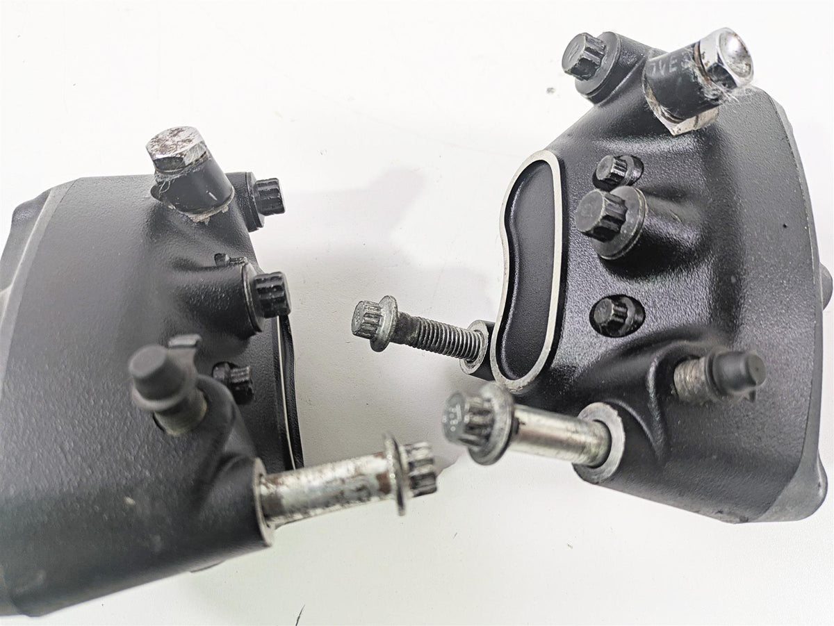 2001 Harley Touring FLHX Street Glide Front Brake Caliper Set 44023-00 44046-00 {{ shop.shopifyCountryName }} - Mototech271