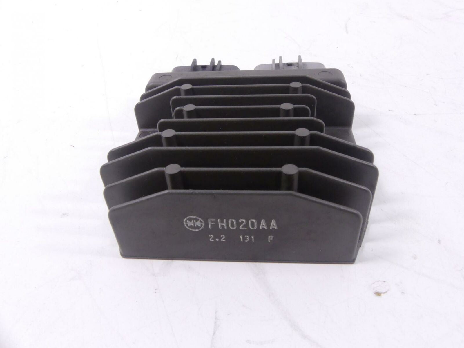 2012 Yamaha XT1200 Super Tenere Rectifier Voltage Regulator 1D7-81960-01-00 {{ shop.shopifyCountryName }} - Mototech271
