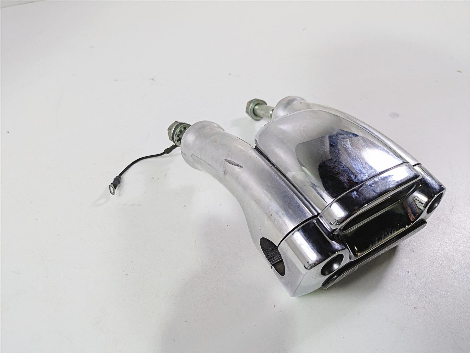 2008 Harley FXDL Dyna Low Rider 105TH Handlebar Holder Riser Set 105th 59785-06 {{ shop.shopifyCountryName }} - Mototech271