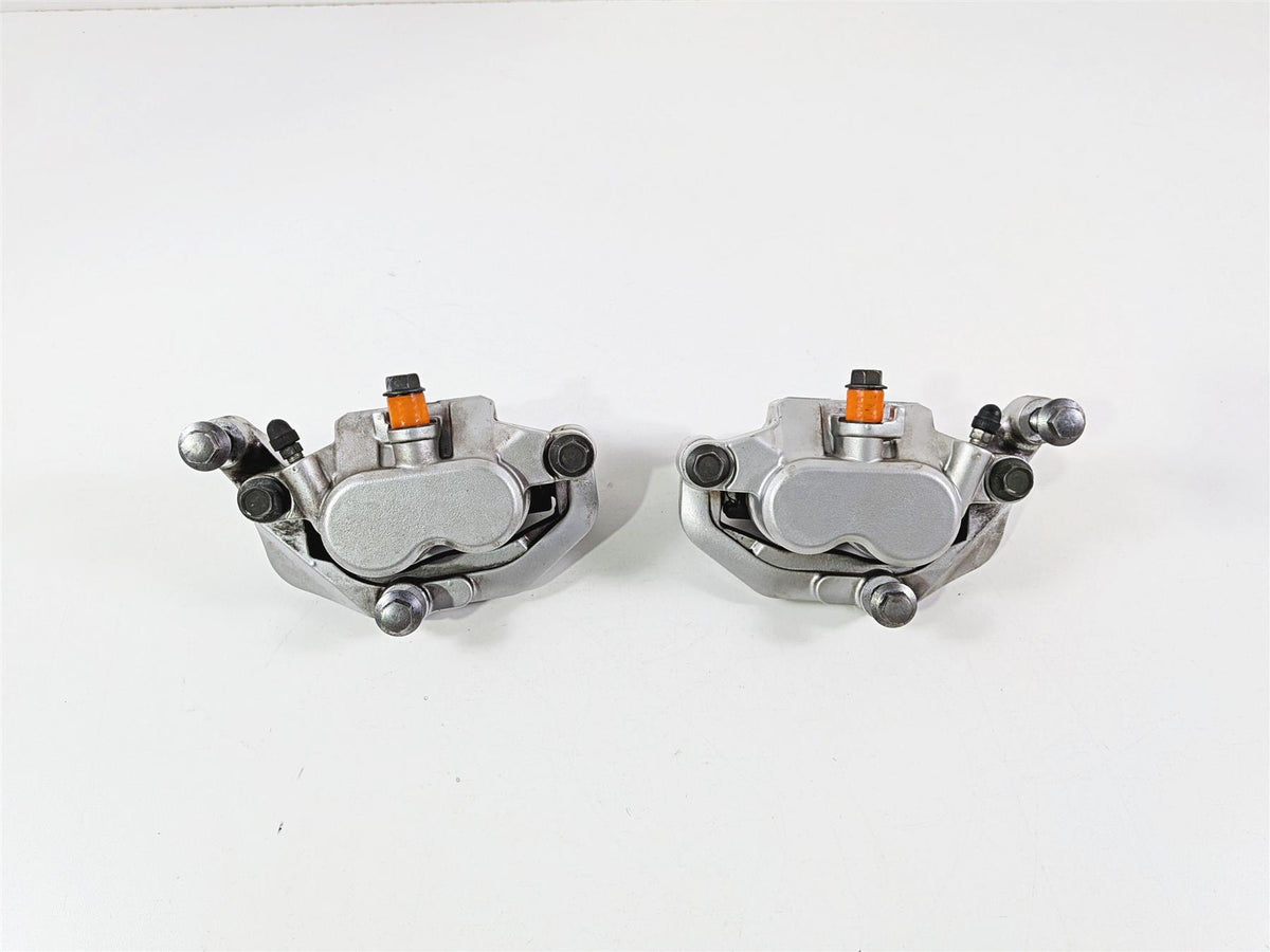 2006 Yamaha XVZ1300 Royal Star Front Brake Calipers 4WM-2580T-01 4WM-2580U-01 {{ shop.shopifyCountryName }} - Mototech271