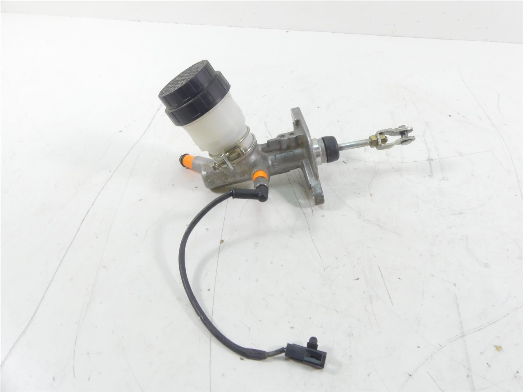 2020 Can-Am Commander 1000R XT Nissin 11/16" Brake Master Cylinder 705601505 {{ shop.shopifyCountryName }} - Mototech271