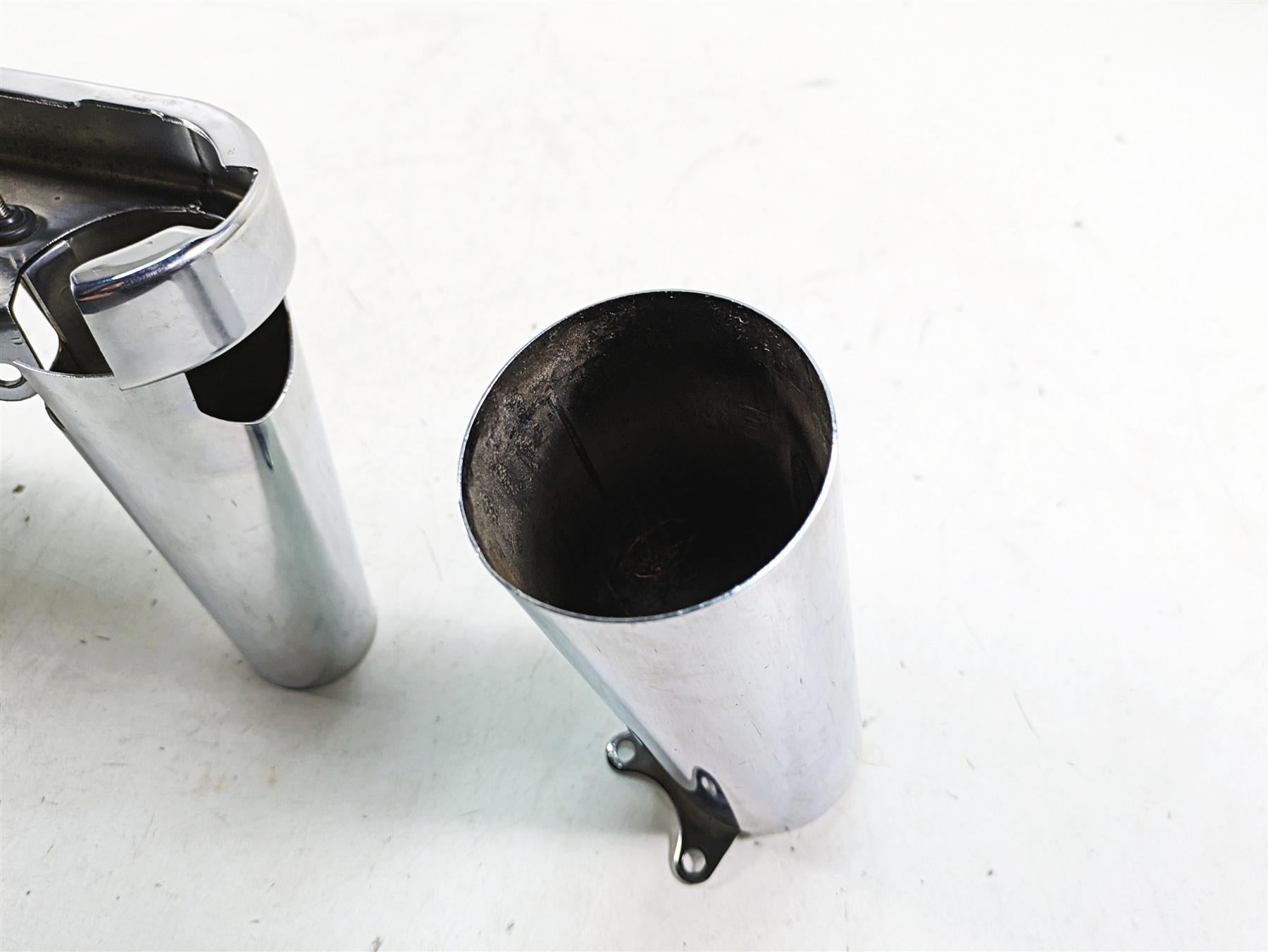 1997 Kawasaki VN1500 Vulcan Tiple Tree Fork Tube Cover Set 44033-1217 44033-1235 {{ shop.shopifyCountryName }} - Mototech271