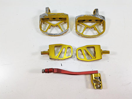 2009 Harley FXDC Dyna Super Glide Custom Crossthread Gold Footpegs DP-001-UP-008 {{ shop.shopifyCountryName }} - Mototech271