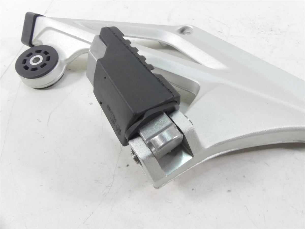 2017 BMW R1200RT K52 Rear Passenger Footpeg Set 46718534789 46718534790 {{ shop.shopifyCountryName }} - Mototech271