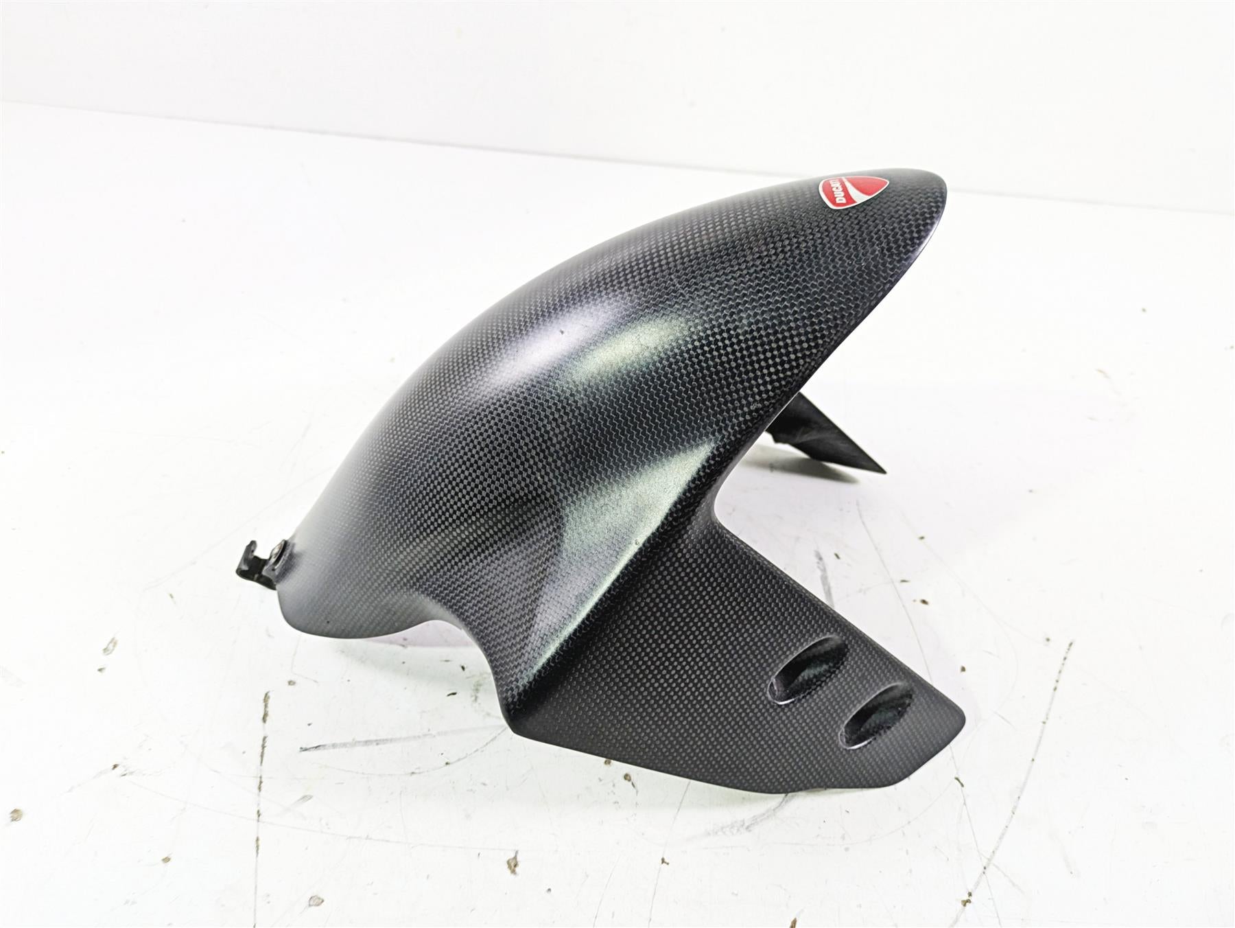 2015 Ducati Panigale 1299 S Front Fender Carbon Fiber 56420982A {{ shop.shopifyCountryName }} - Mototech271