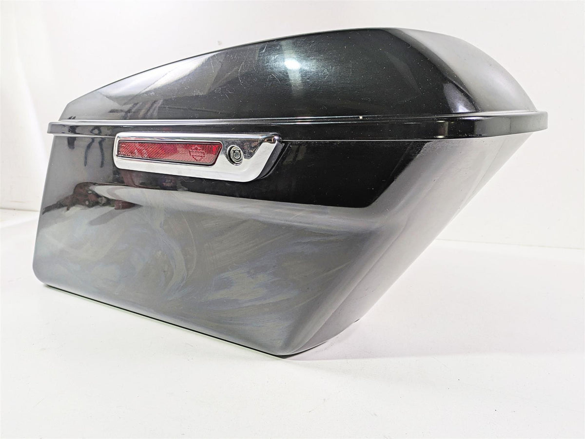 2021 Harley Touring FLTRX Road Glide Right Saddlebag Saddle Bag 90200412 {{ shop.shopifyCountryName }} - Mototech271
