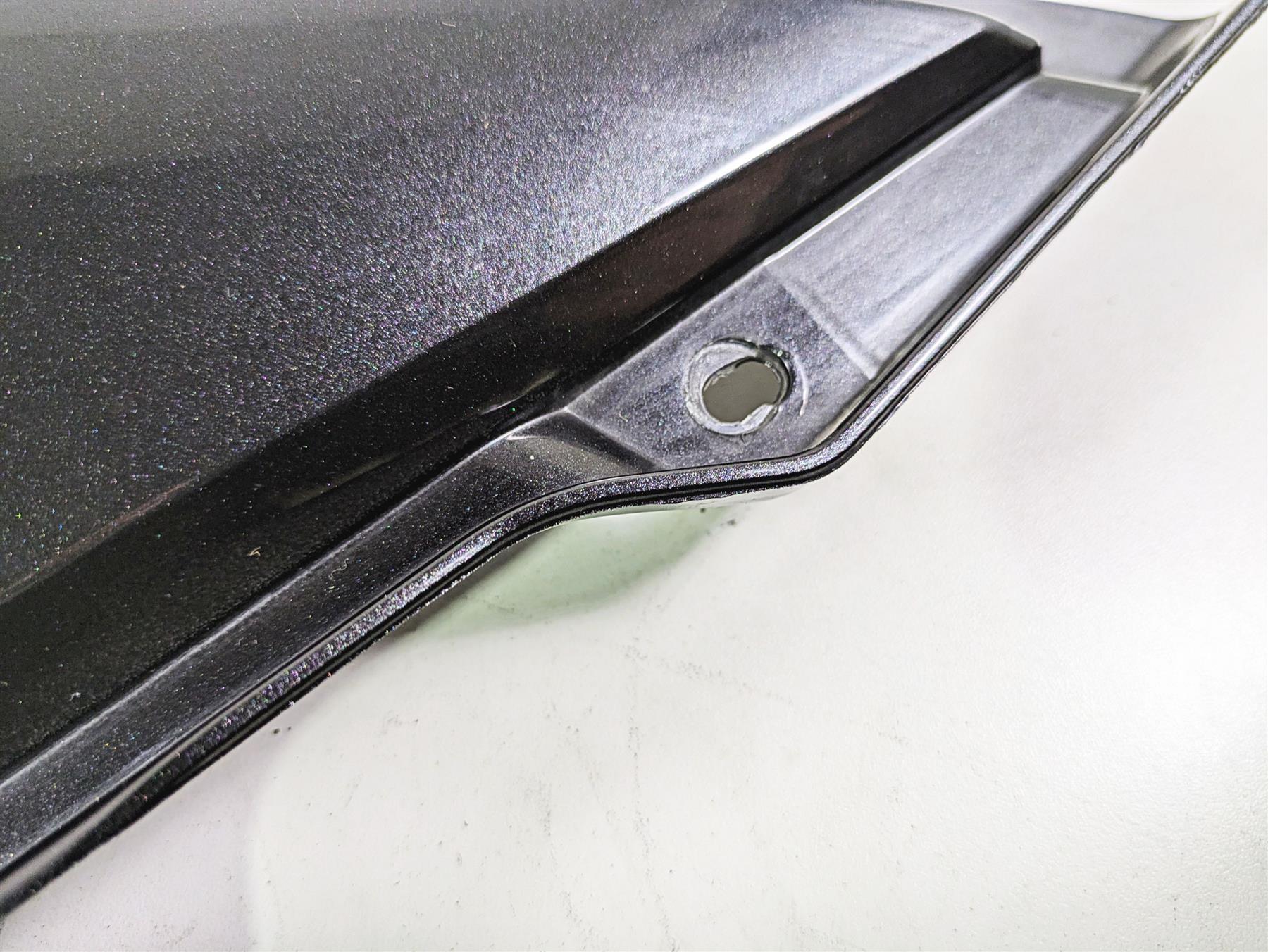 2010 BMW R1200RT K26 Right Tail Fairing Cover Cowl - Read 46637681572 {{ shop.shopifyCountryName }} - Mototech271