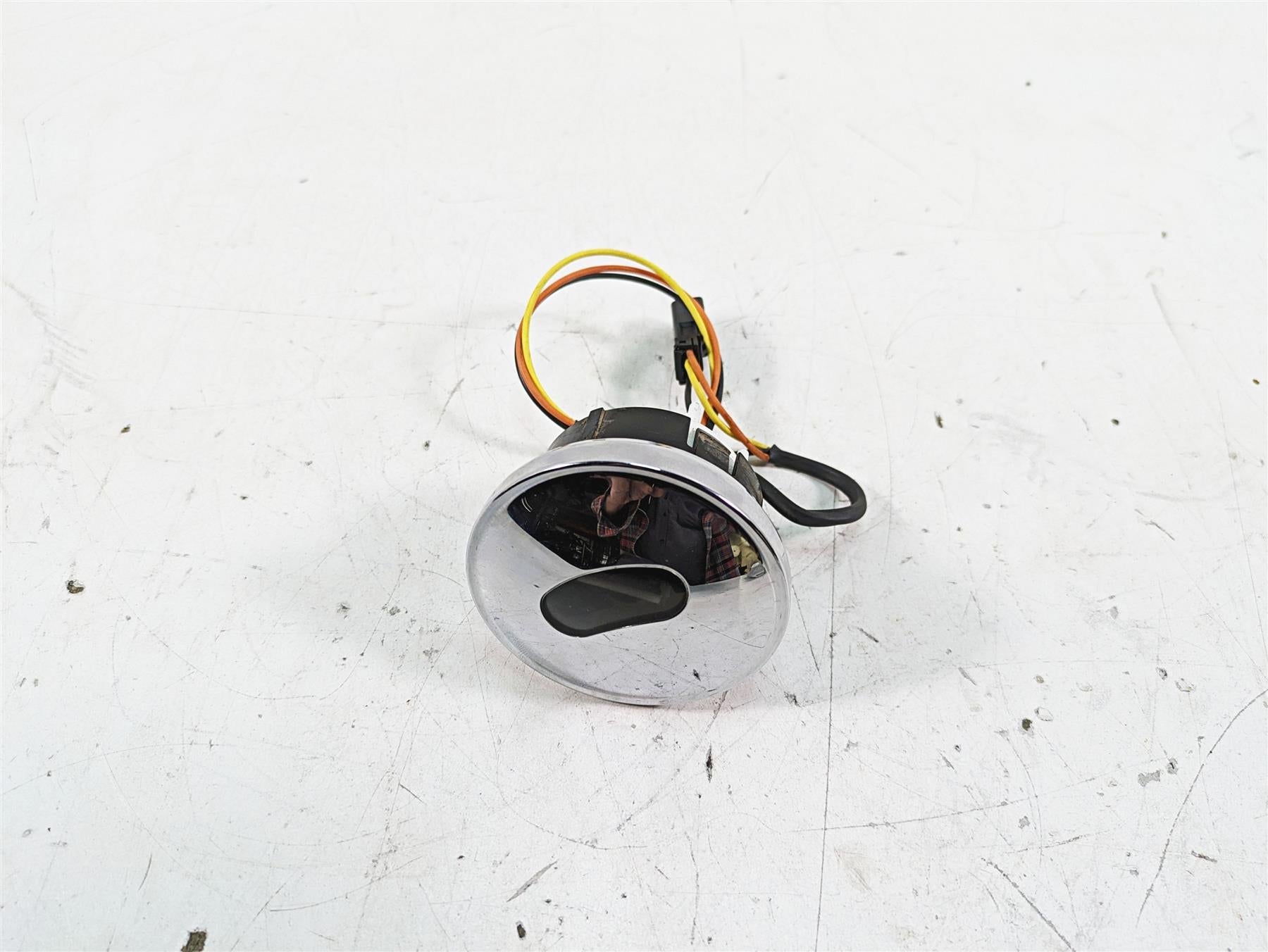 2009 Harley FXCWC Softail Rocker C Fuel Gas Level Gauge Instrument 75241-08 {{ shop.shopifyCountryName }} - Mototech271