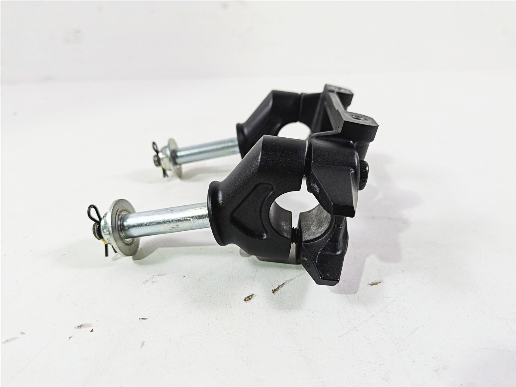 2021 Kawasaki Z900 ZR900 Handlebar Riser Holder Mount Set 46012-0396-18R {{ shop.shopifyCountryName }} - Mototech271