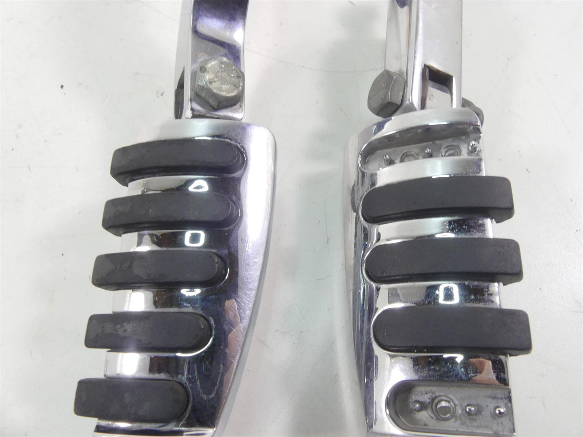2004 Harley FXDWGI Dyna Wide Glide Rear Footpeg & Mounting Arm Set 52740-02 {{ shop.shopifyCountryName }} - Mototech271