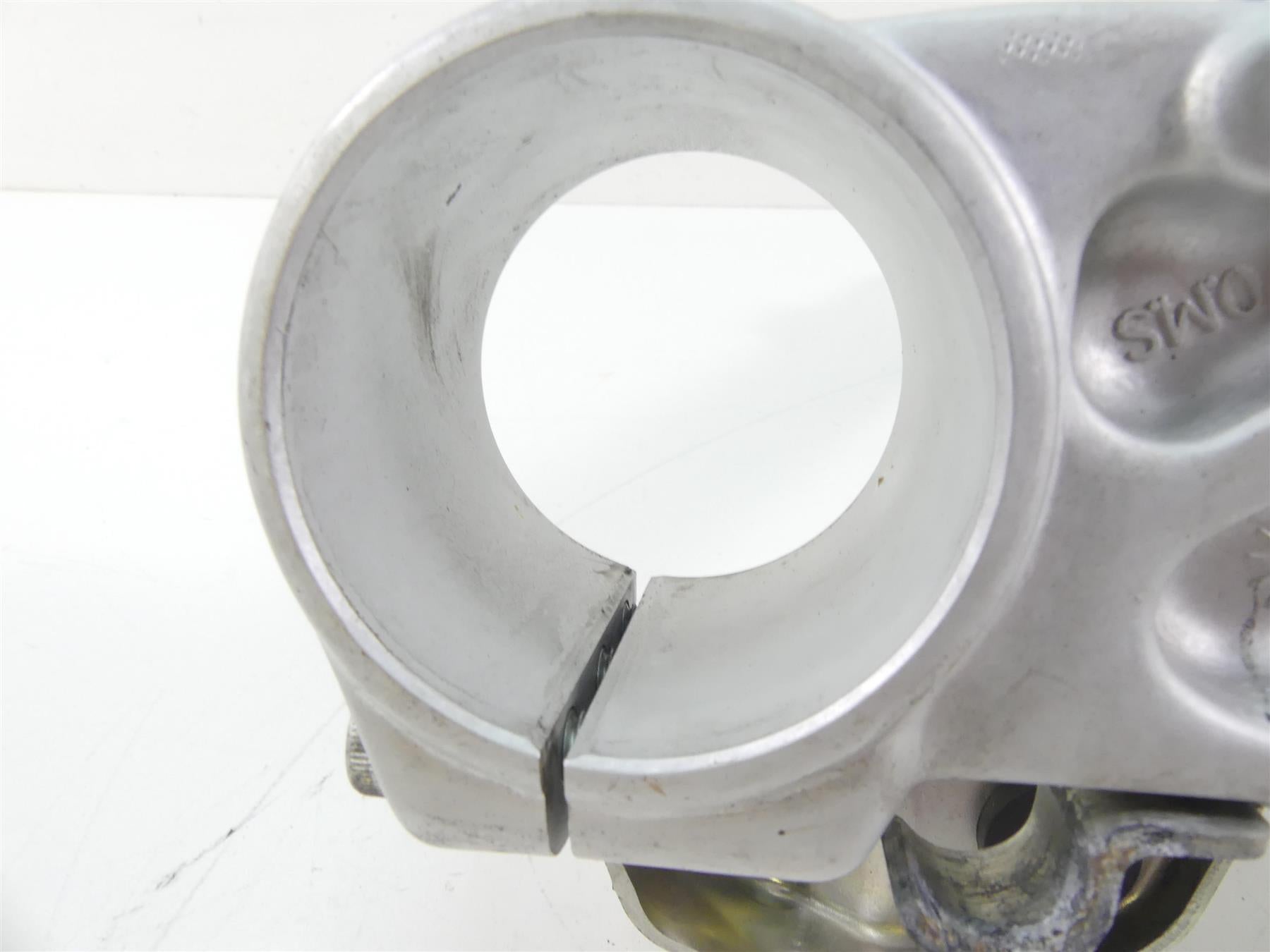 2008 Ducati Hypermotard 1100 Lower Triple Tree Steering Clamp 58mm 34220501A {{ shop.shopifyCountryName }} - Mototech271
