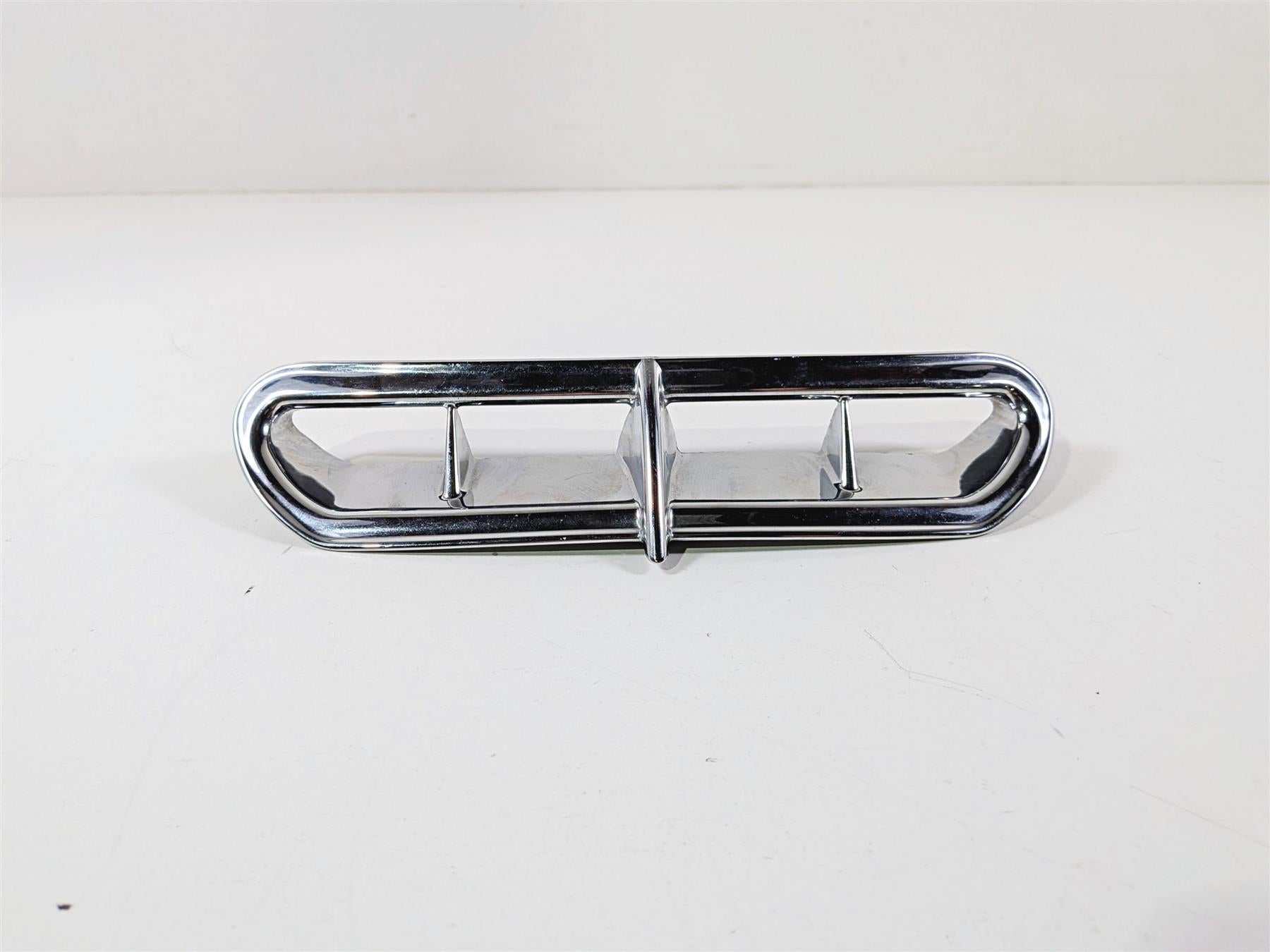 2016 Harley Touring FLHX Street Glide Front Chrome Air Duct Inlet Vent 29200007 {{ shop.shopifyCountryName }} - Mototech271