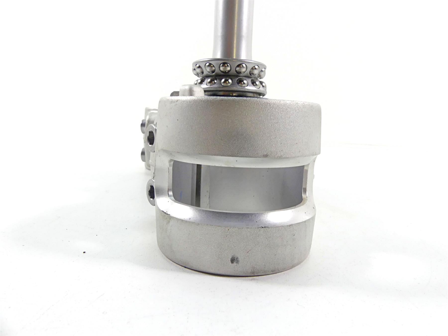 2022 Triumph Speed Triple 1200 RS Lower Triple Tree Steering Clamp 54mm T2045130 {{ shop.shopifyCountryName }} - Mototech271