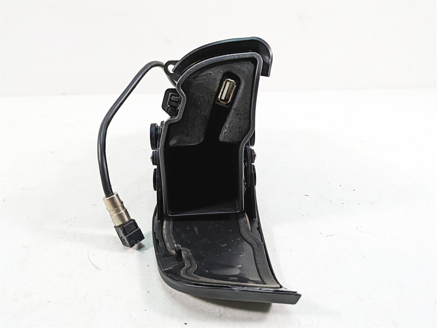 2020 Harley Touring FLHX Street Glide Front Fairing Media Compartment 76000107A {{ shop.shopifyCountryName }} - Mototech271