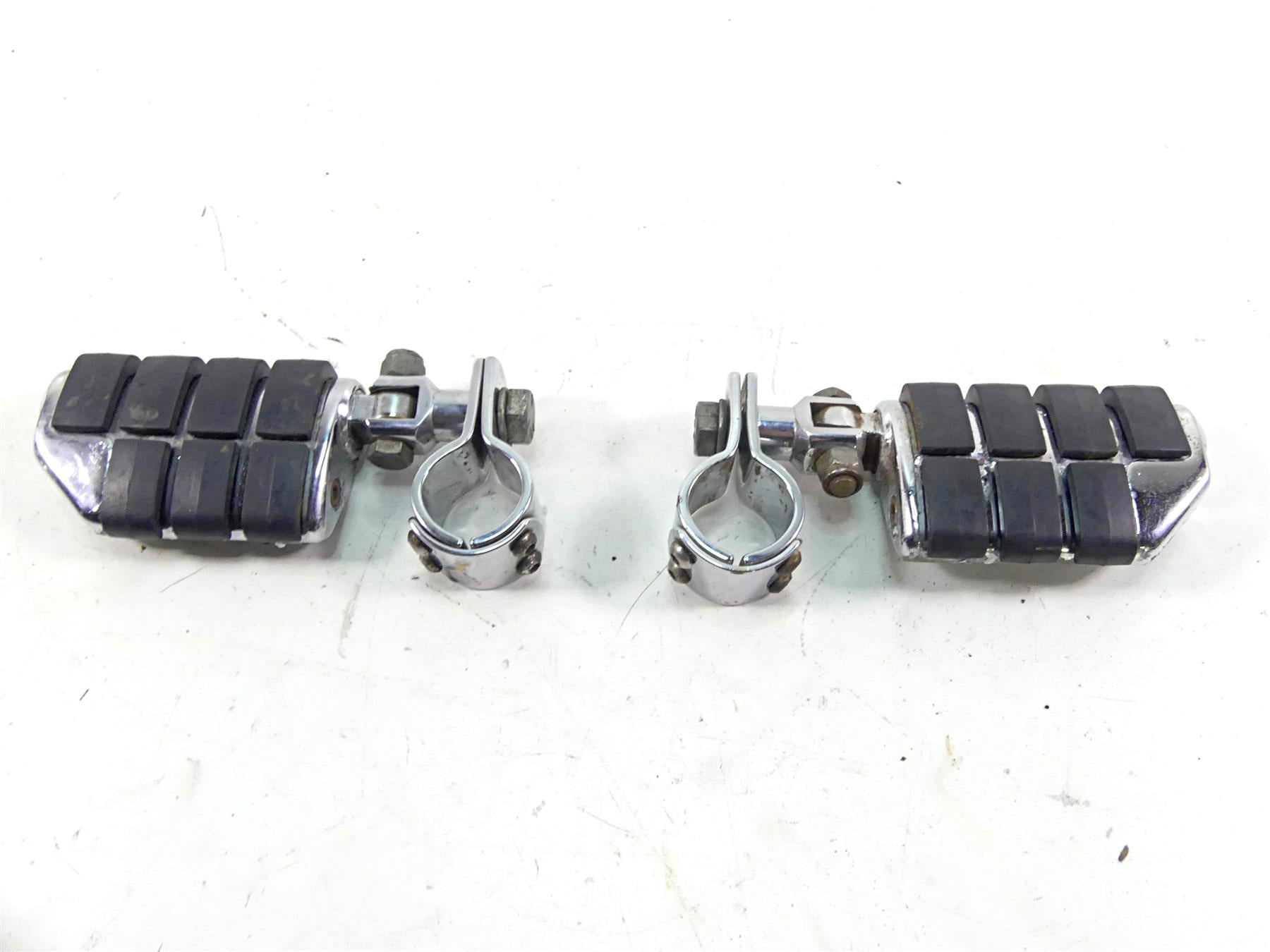 2002 Harley FLSTCI Softail Heritage Chrome Rider Driver Highway Foot Pegs {{ shop.shopifyCountryName }} - Mototech271