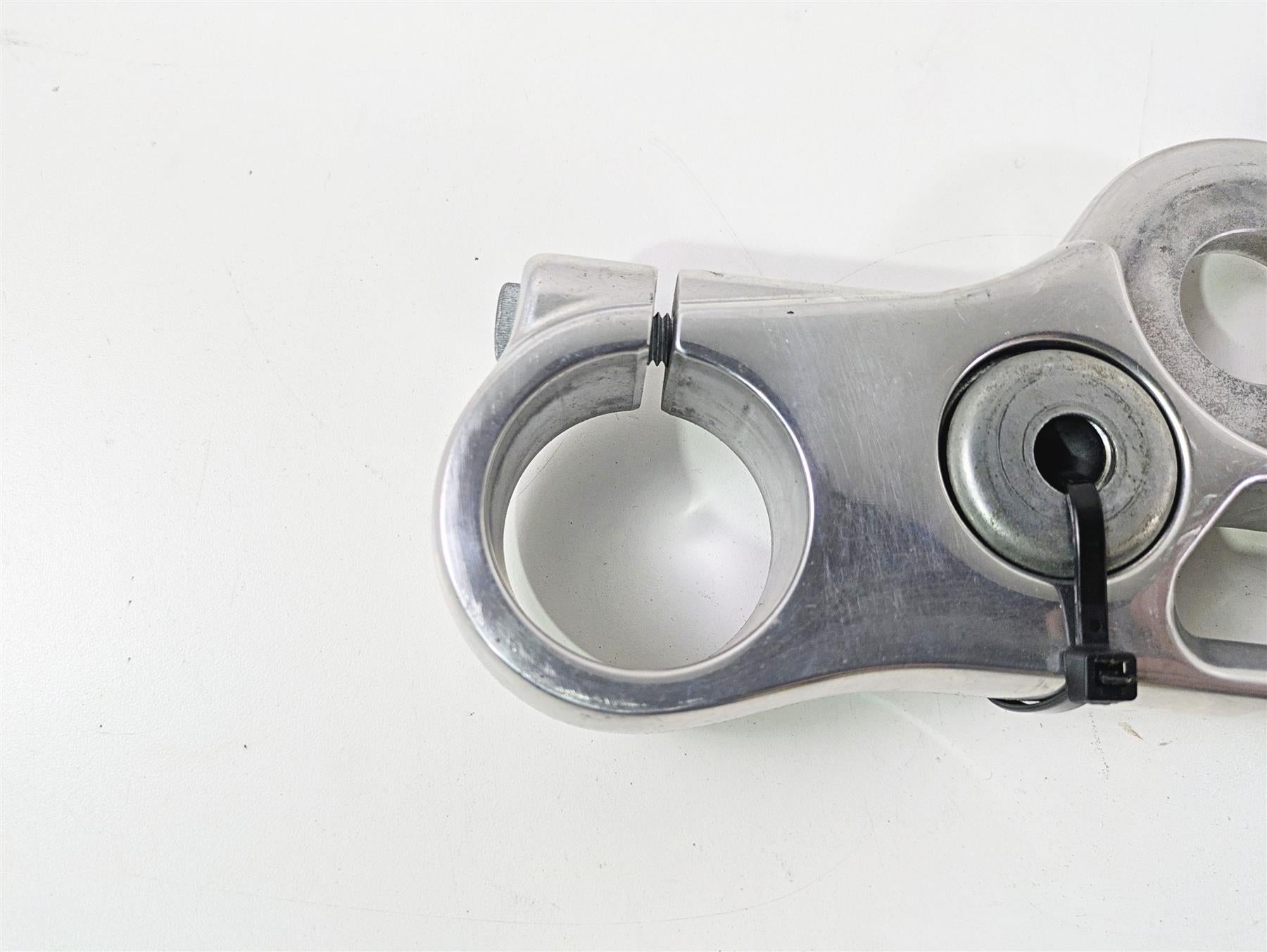 2009 Harley FXDC Dyna Super Glide Upper Triple Tree Steering Clamp 45538-08 {{ shop.shopifyCountryName }} - Mototech271