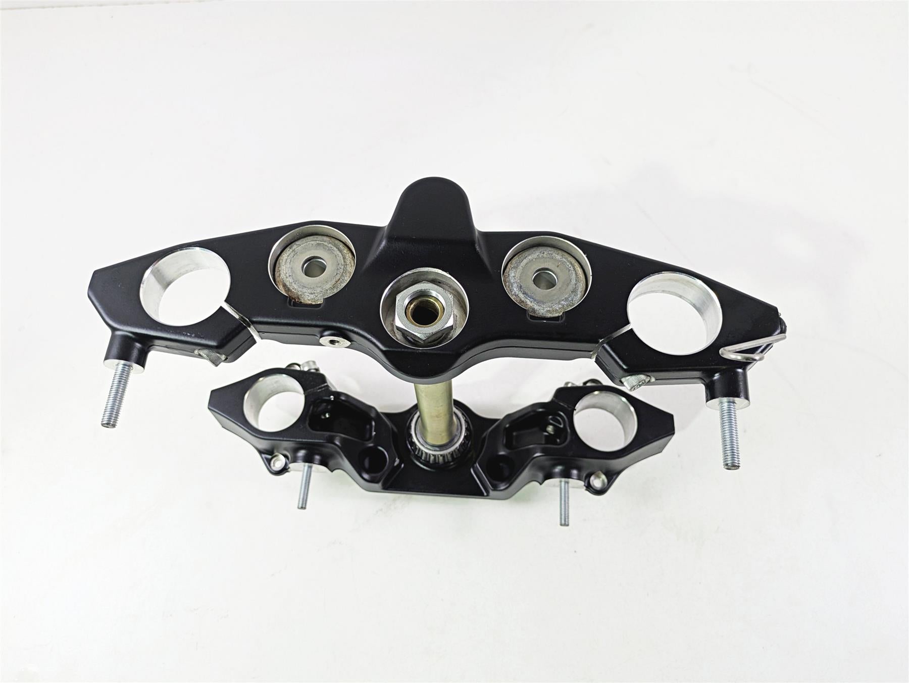2017 Indian Chieftain Limited Upper Lower Triple Tree Clamp Set 1824691 1824716 {{ shop.shopifyCountryName }} - Mototech271