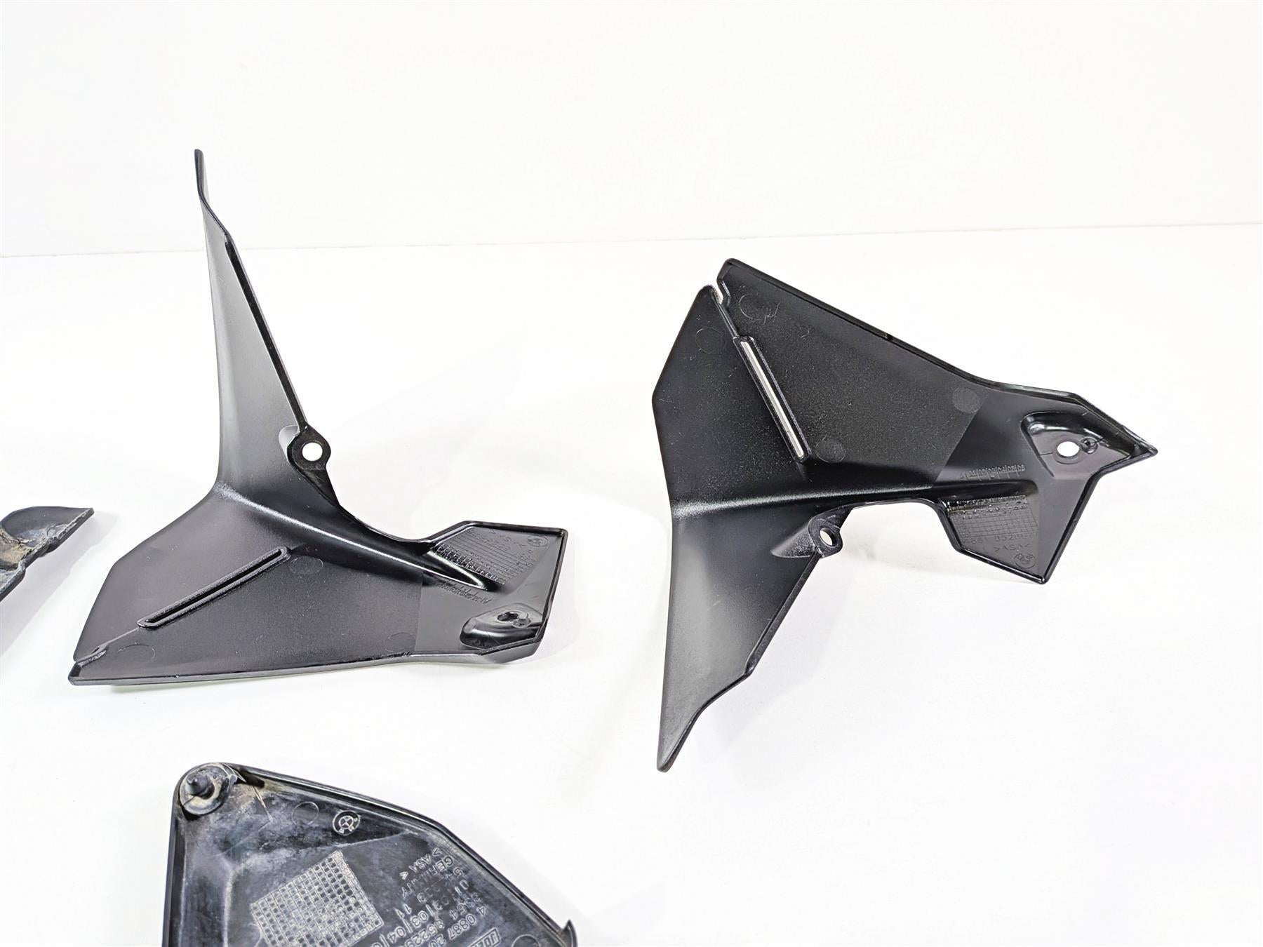 2015 BMW R1200GS K50 Plastic Frame Infill Cover Deflector Set 46618528678 {{ shop.shopifyCountryName }} - Mototech271