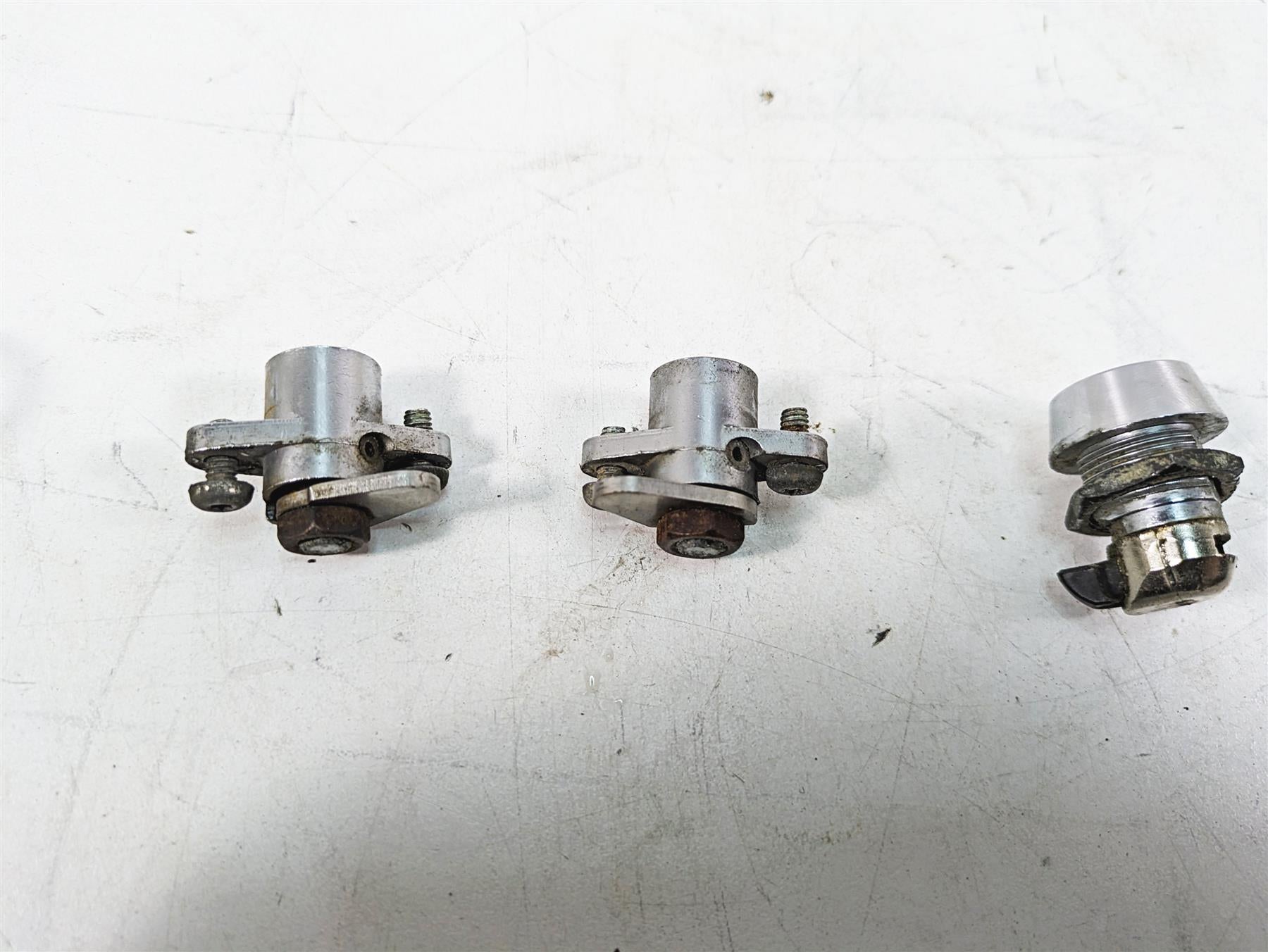 1999 Harley Touring FLHTC Electra Glide Tank Lid Bag Locks & 3 Keys 61029-92A {{ shop.shopifyCountryName }} - Mototech271