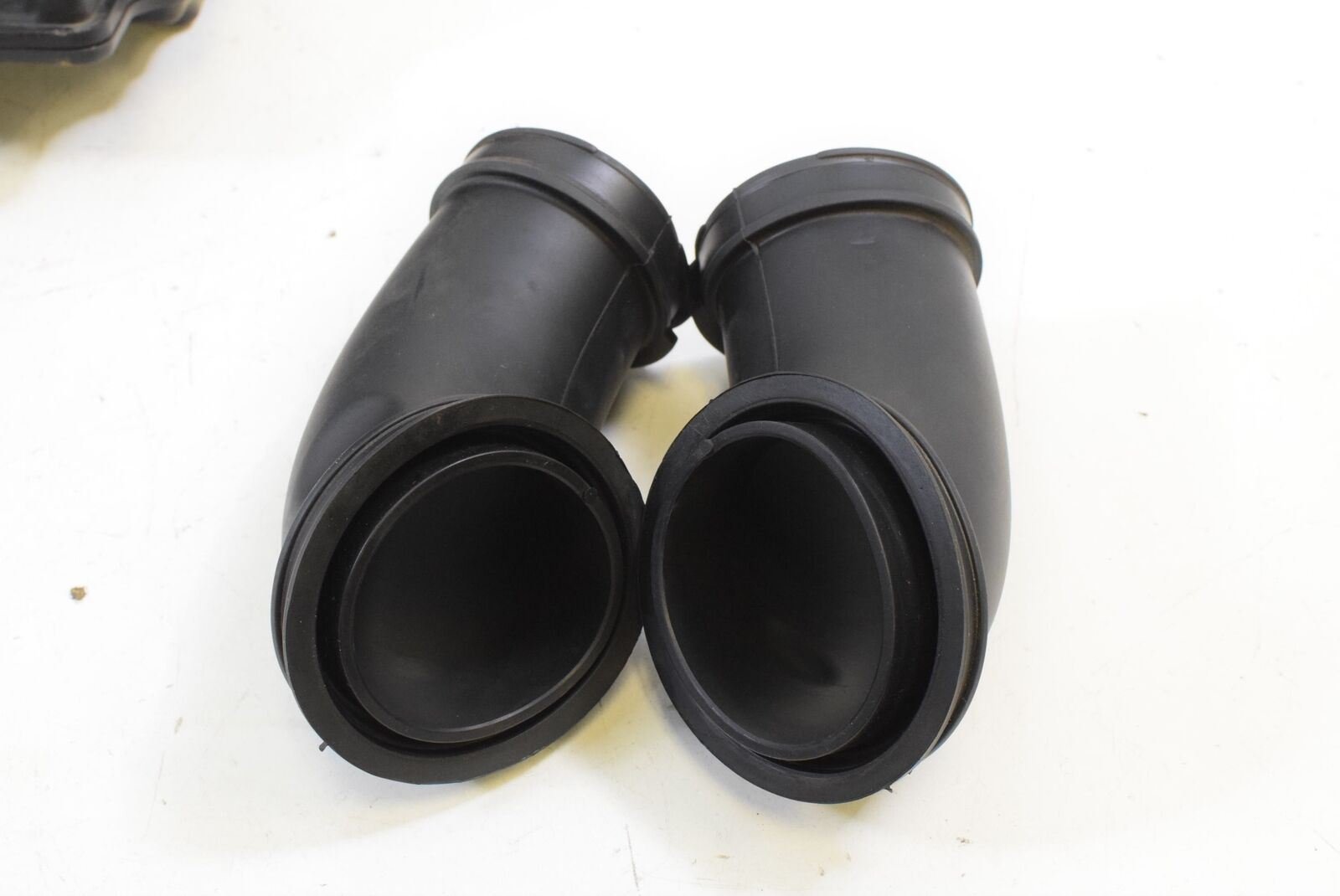 2012 BMW R1200RT R1200 RT K26 Air Cleaner Breather Filter 772004501 {{ shop.shopifyCountryName }} - Mototech271