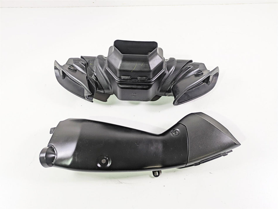 2014 Yamaha YZFR1 R1 RN22 Front Air Intake Duct Ram Scoop Set 14B-2845D-10-00 {{ shop.shopifyCountryName }} - Mototech271