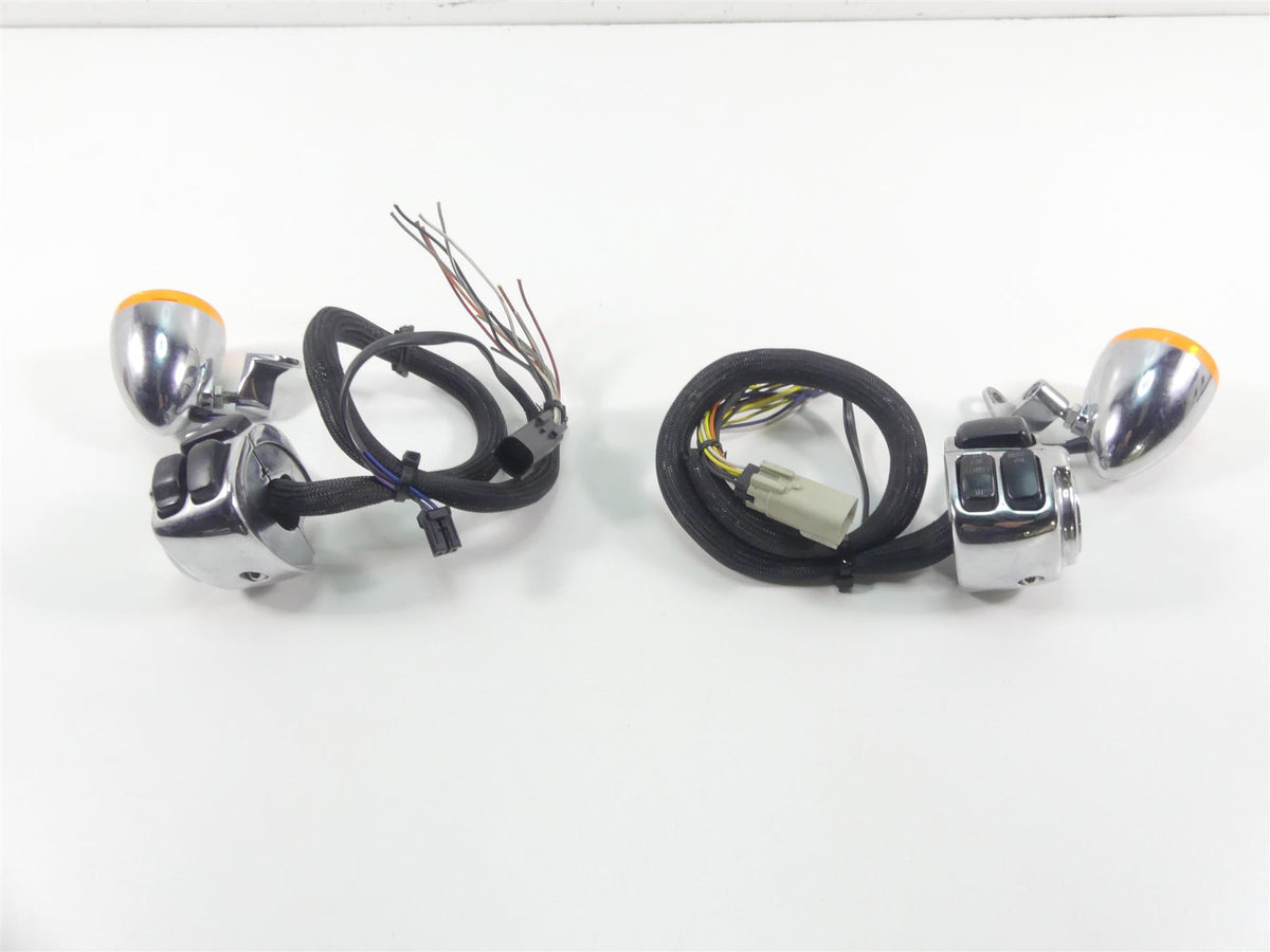 2009 Harley Dyna FXDF SE CVO Fat Bob Chrome Hand Control Switch Set 71682-06A {{ shop.shopifyCountryName }} - Mototech271