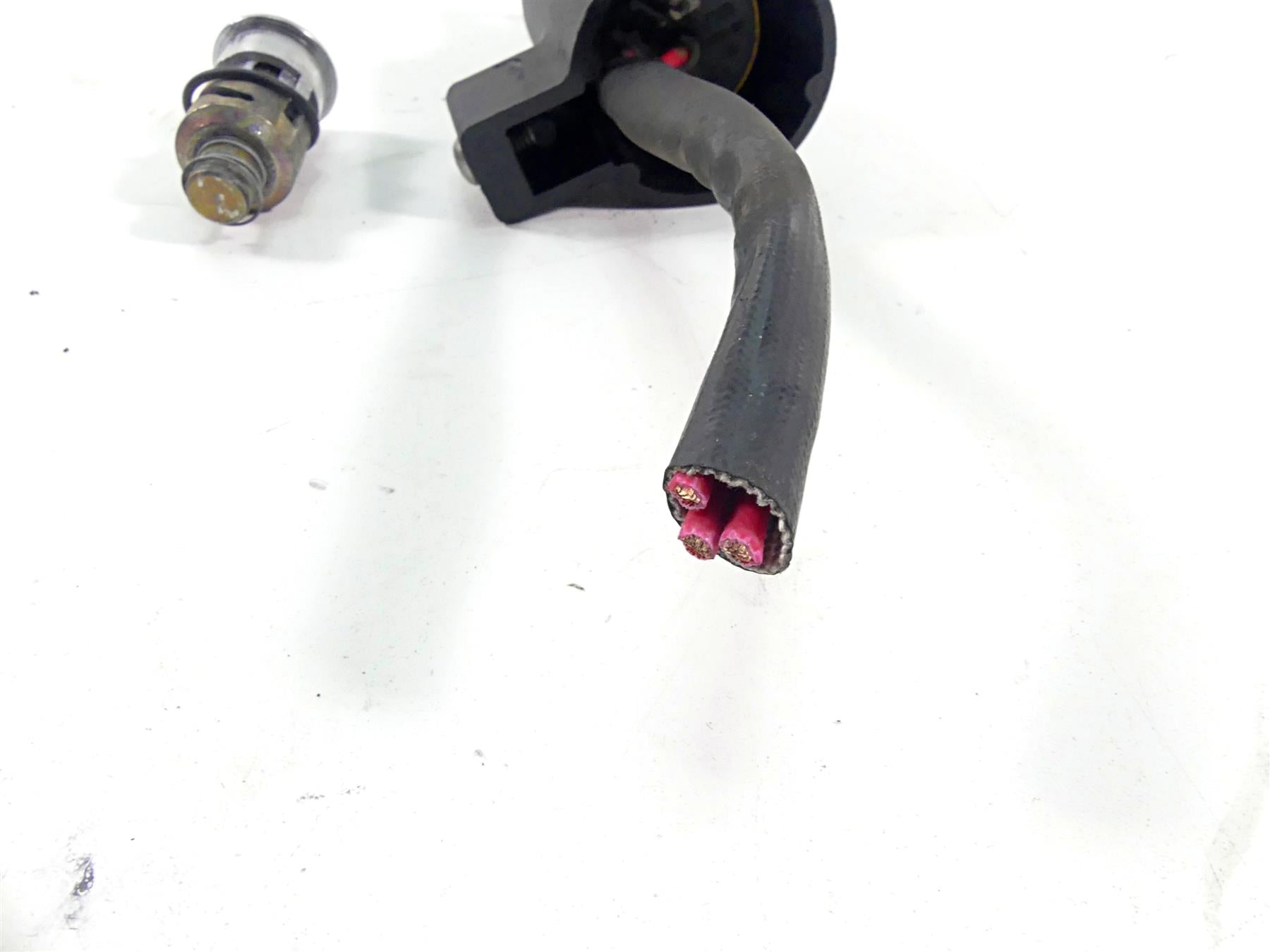 2005 Harley Sportster XL1200 C Ignition Switch Steering Lock Key Set 71441-94 {{ shop.shopifyCountryName }} - Mototech271