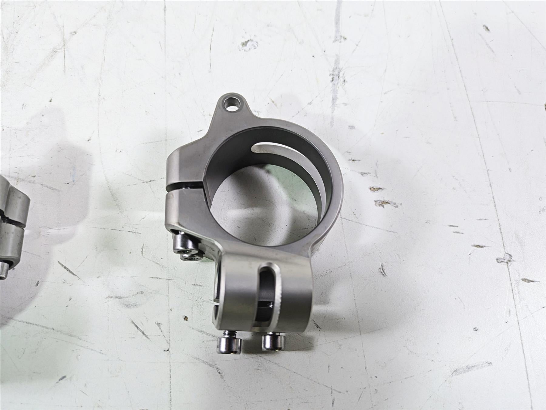2020 Triumph Daytona 765 Moto2 Handle Bar Mounts Clamp Clip Ons T2042962 {{ shop.shopifyCountryName }} - Mototech271