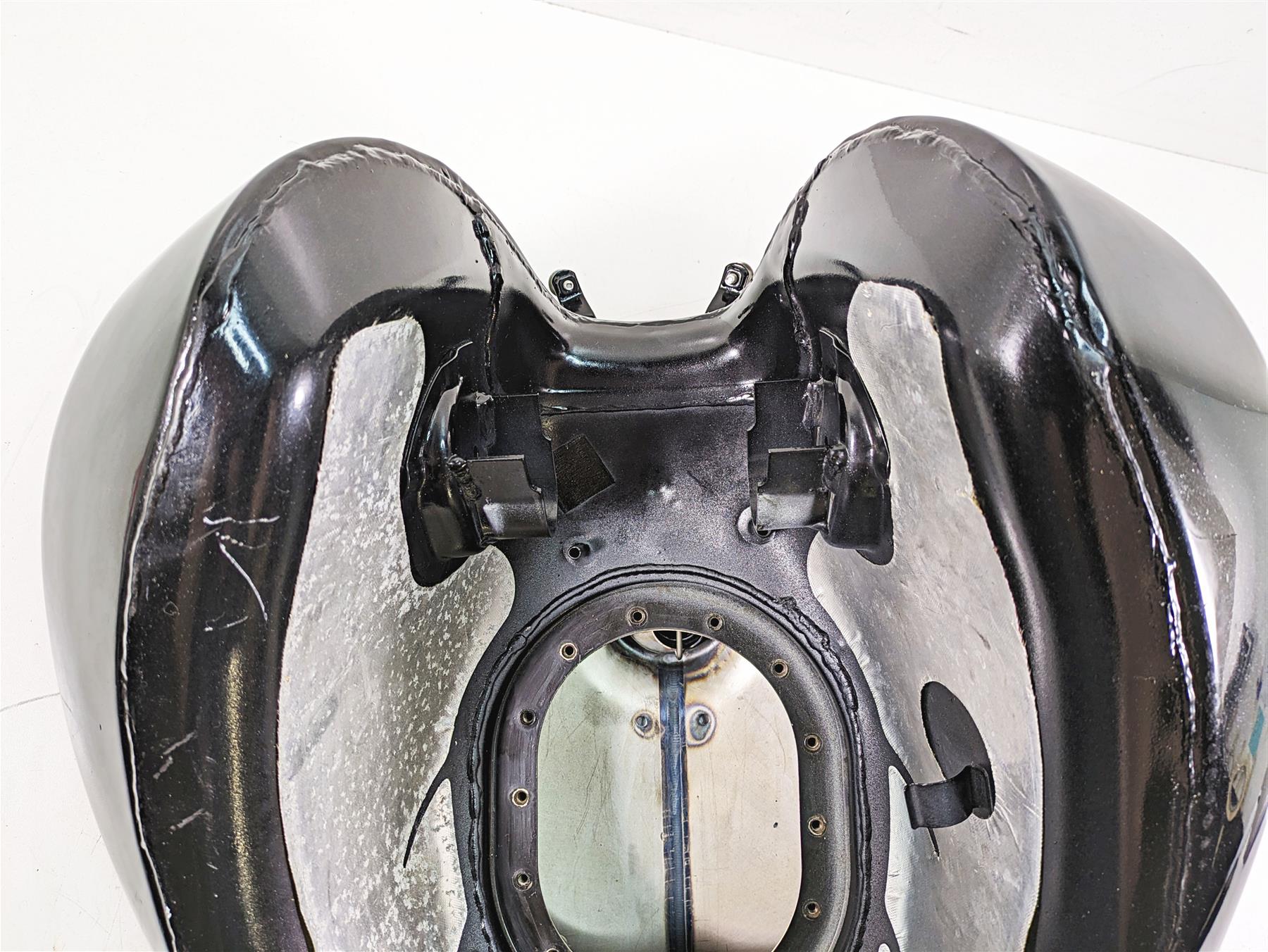 2011 Triumph America Fuel Gas Petrol Tank Reservoir - No Dents T2402232 {{ shop.shopifyCountryName }} - Mototech271