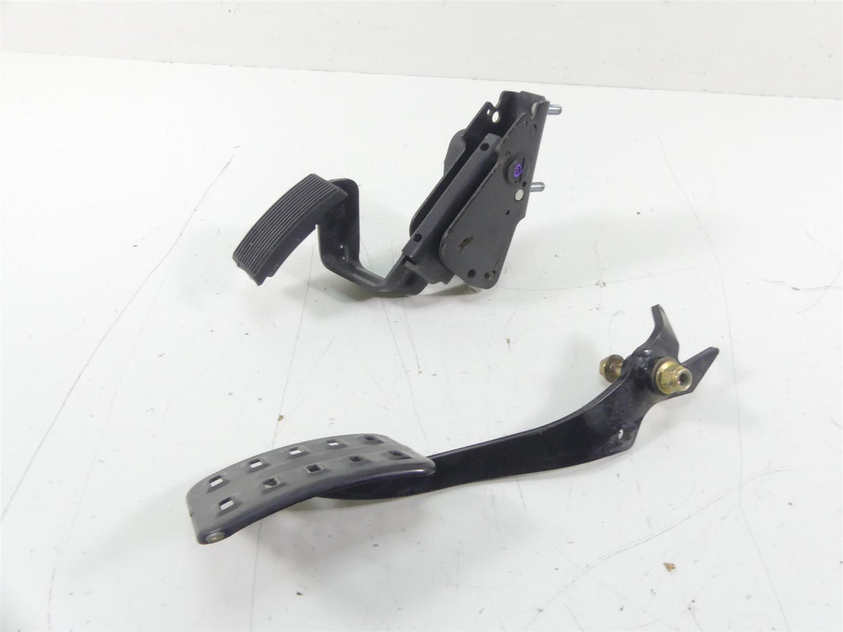 2020 Can-Am Commander 1000R XT Foot Accelerate Brake Pedal Set 707001166 {{ shop.shopifyCountryName }} - Mototech271